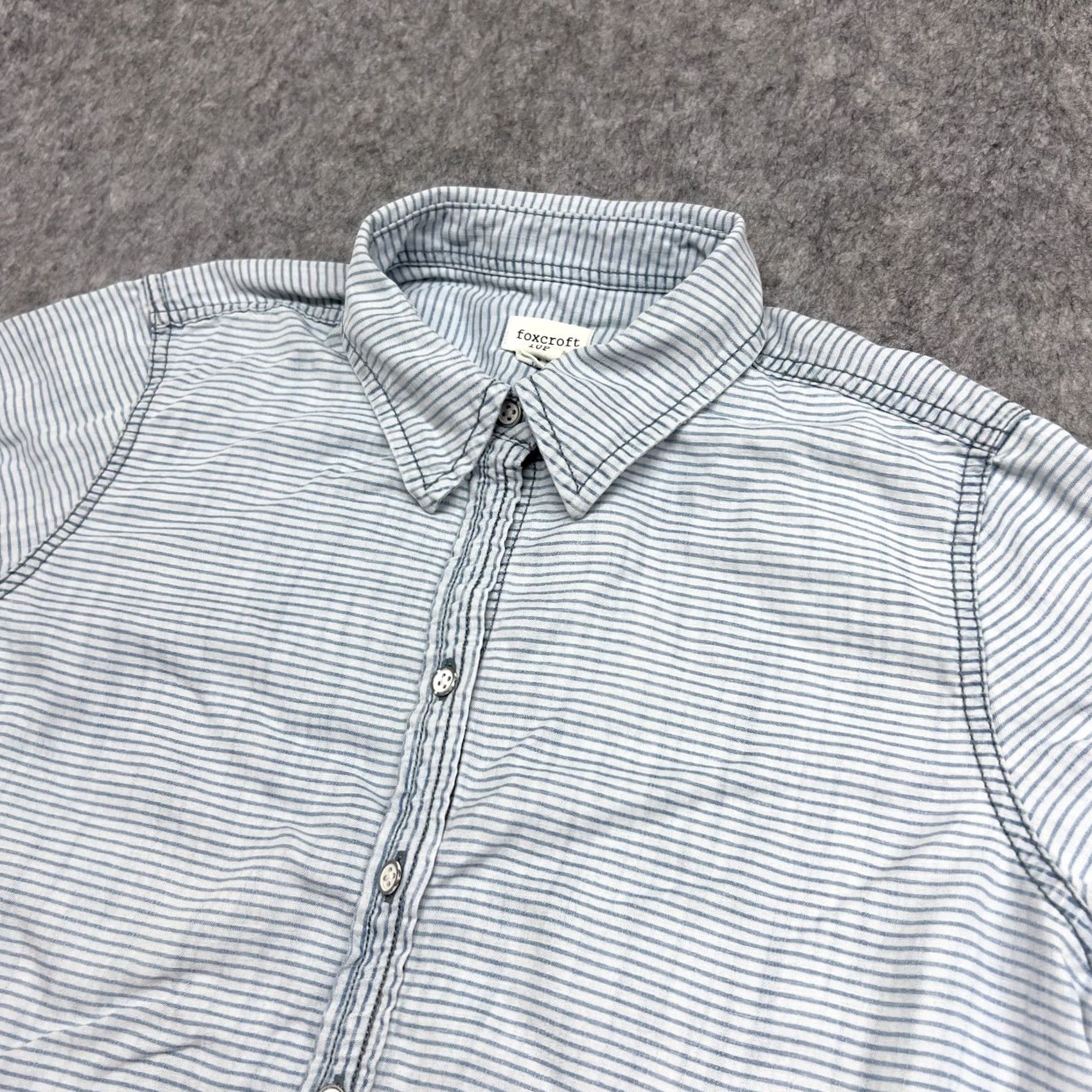 Vintage Foxcroft Shirt Womens 10P Blue Stripe Tencel Lyocell Button Front Top Roll Tab Size L / US 10 / IT 46 - 3 Thumbnail