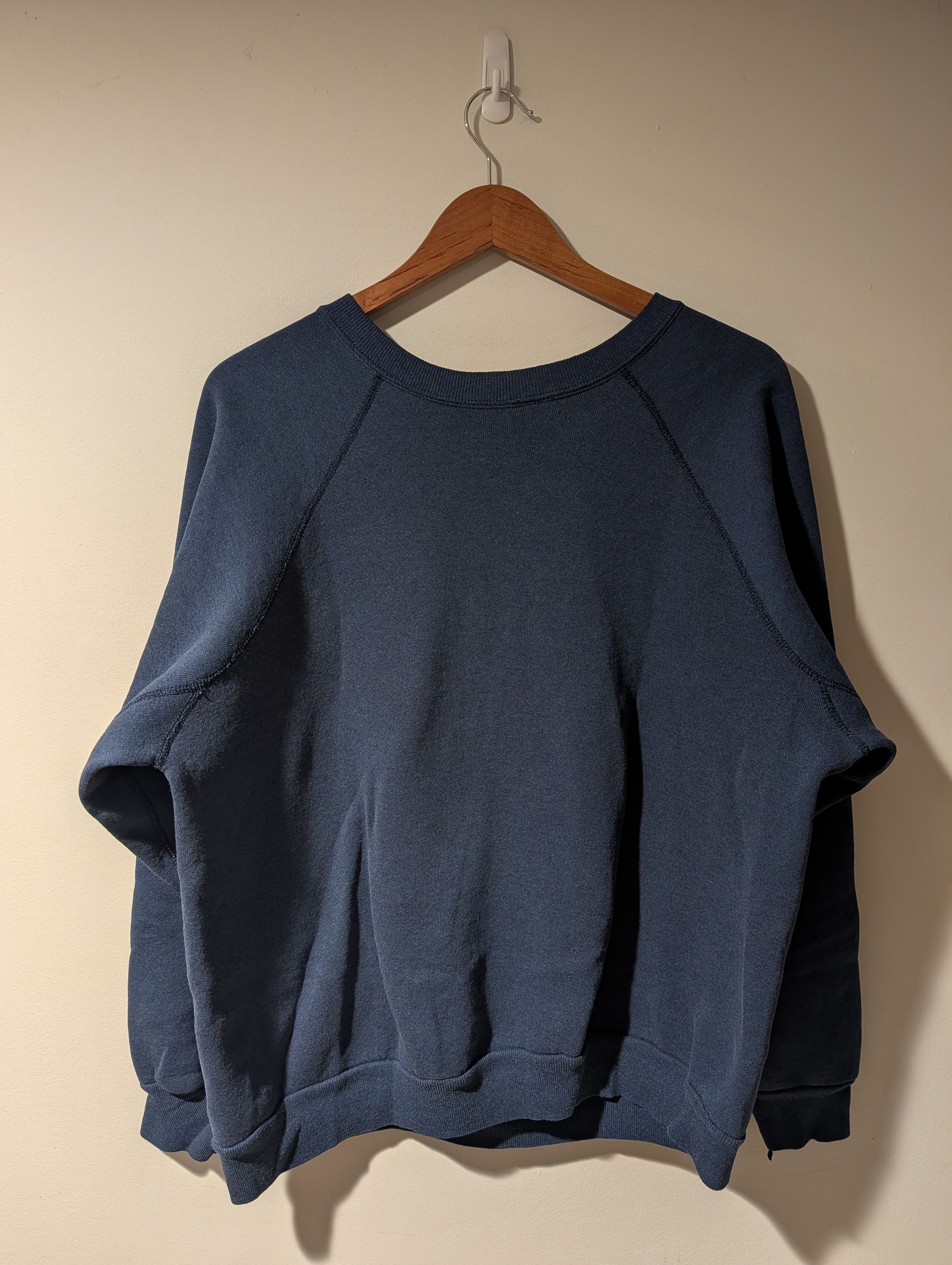 NCAA Vintage Harvard University Crimson Sweatshirt Mens Med Size US M / EU 48-50 / 2 - 5 Thumbnail