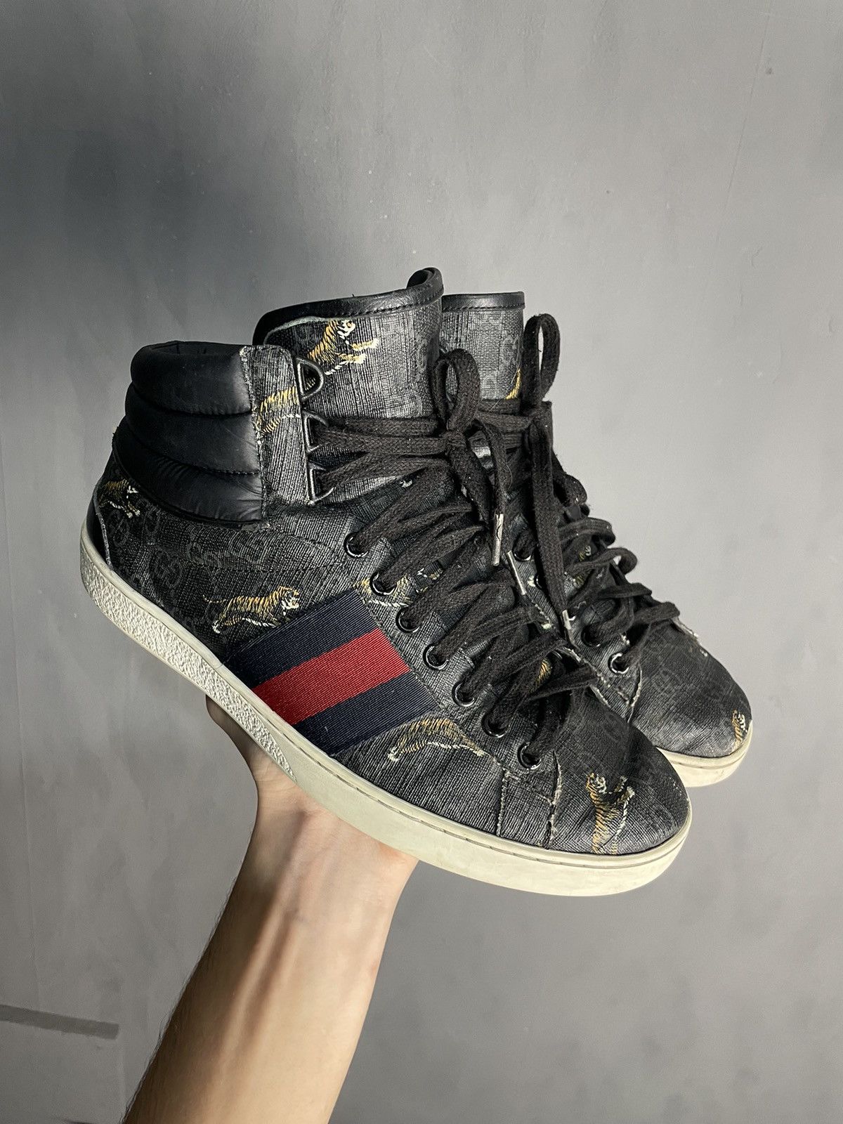 Gucci Gucci Ace Web GG Supreme Monogram Tiger Canvas Gray High top Size US 6 / EU 39 - 2 Thumbnail