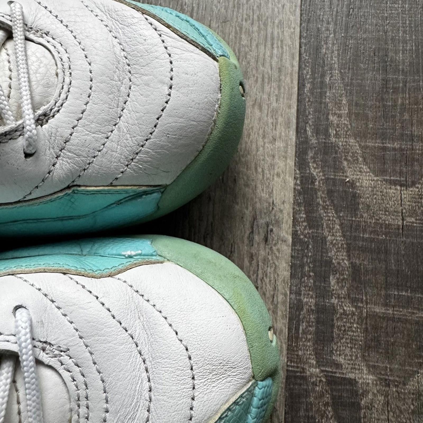 Jordan Brand NIKE • JORDAN 12 Retro GS "Light Aqua" (7M) Size US 7 / EU 40 - 11 Thumbnail