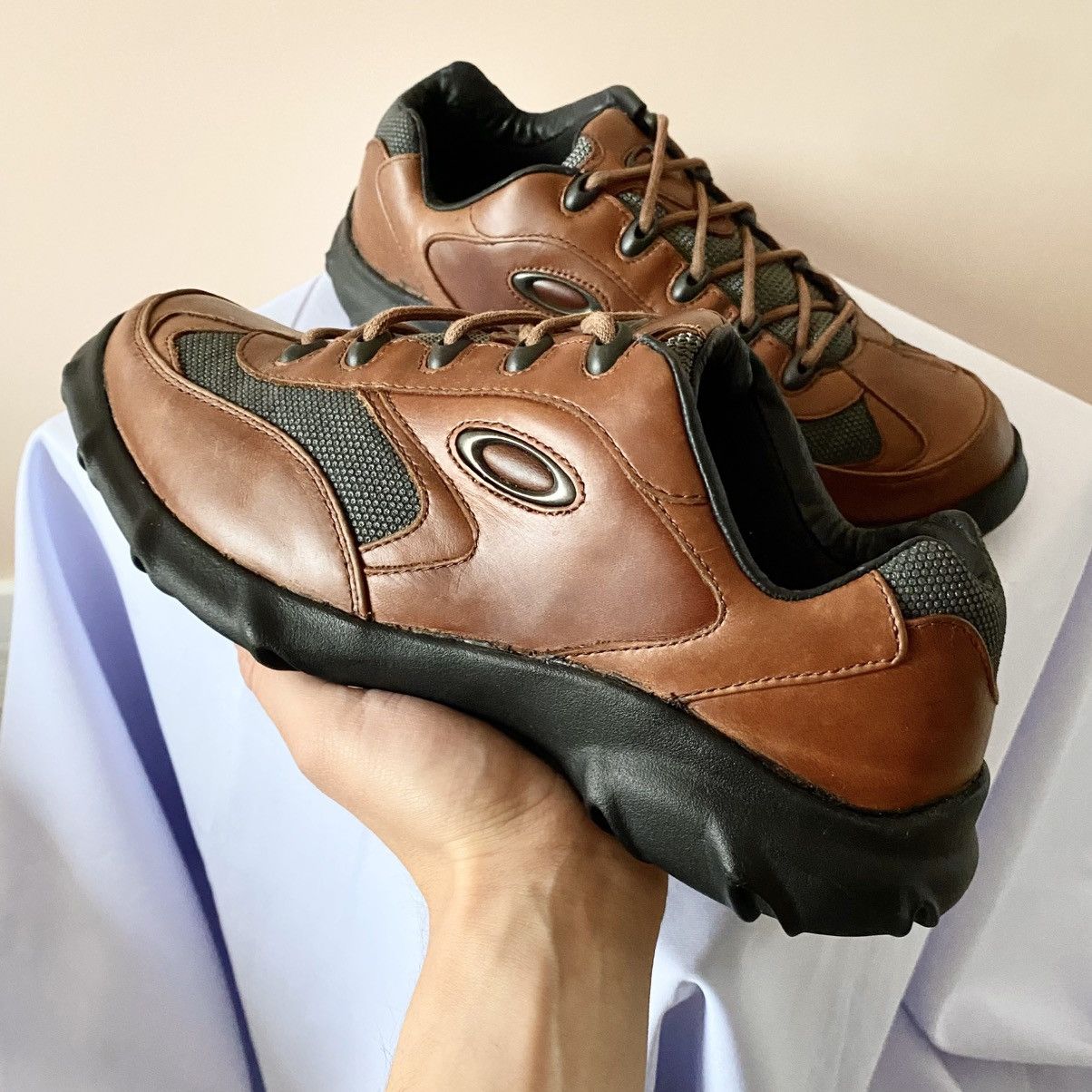 Oakley 90s Oakley Blender Gorpcore Leather Sneakers Shoes Size US 9.5 / EU 42-43 - 5 Thumbnail