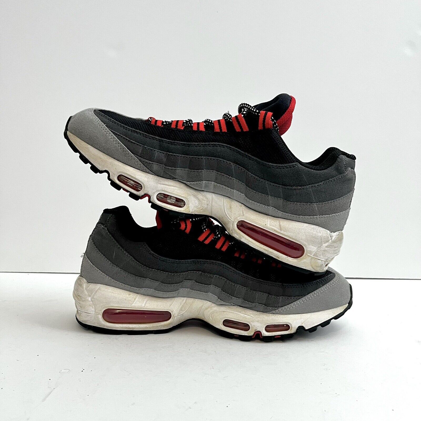 Nike 2014 Nike Air Max 95 Comet Red Wolf Gray Grey Black Running Size US 9.5 / EU 42-43 - 6 Thumbnail