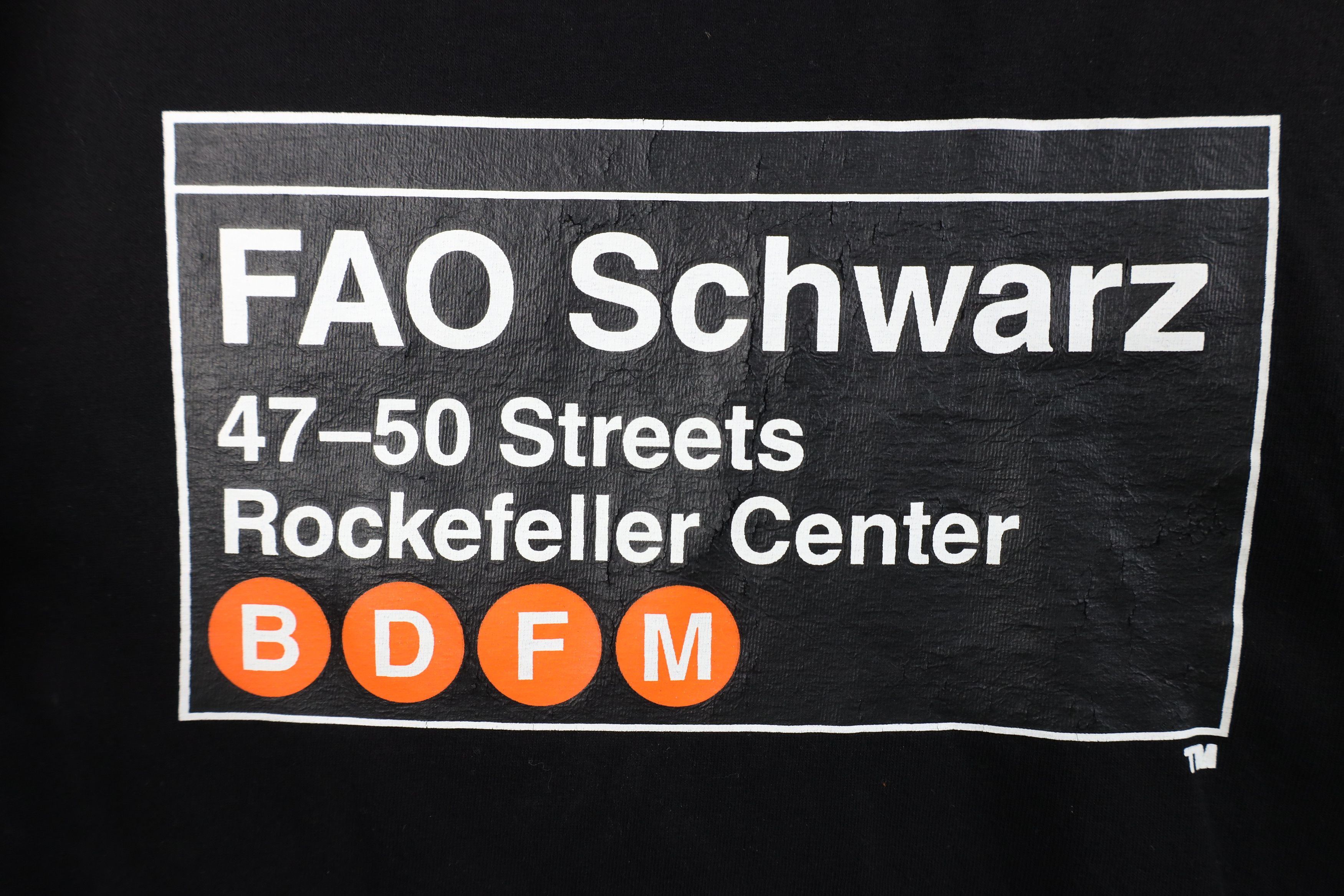 Vintage Vintage Y2K Streetwear Schwarz New York Toy Store T-Shirt Size US XL / EU 56 / 4 - 4 Thumbnail