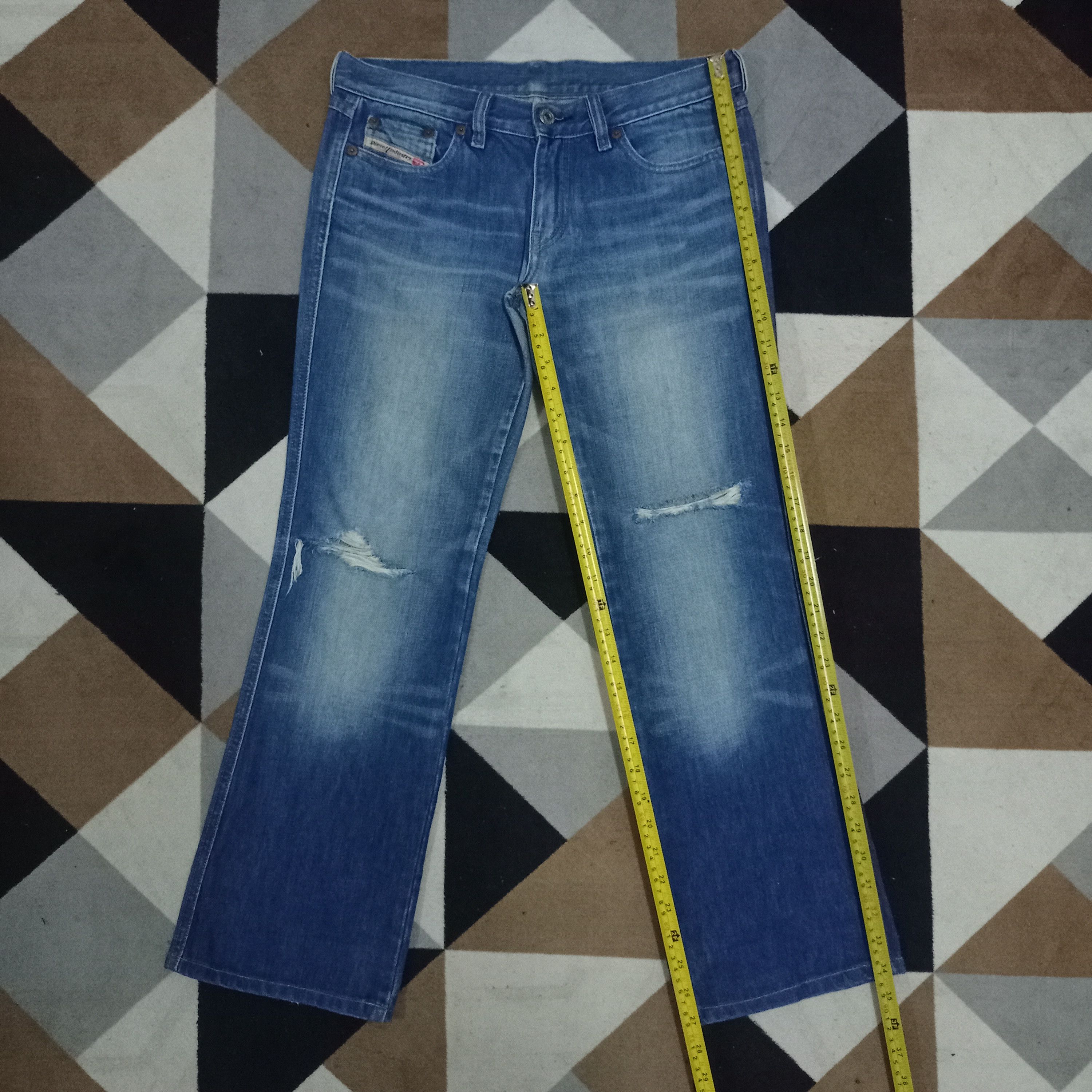 Diesel Vintage Diesel Blue Wash Distressed Flared Jeans Size 30" / US 8 / IT 44 - 8 Thumbnail