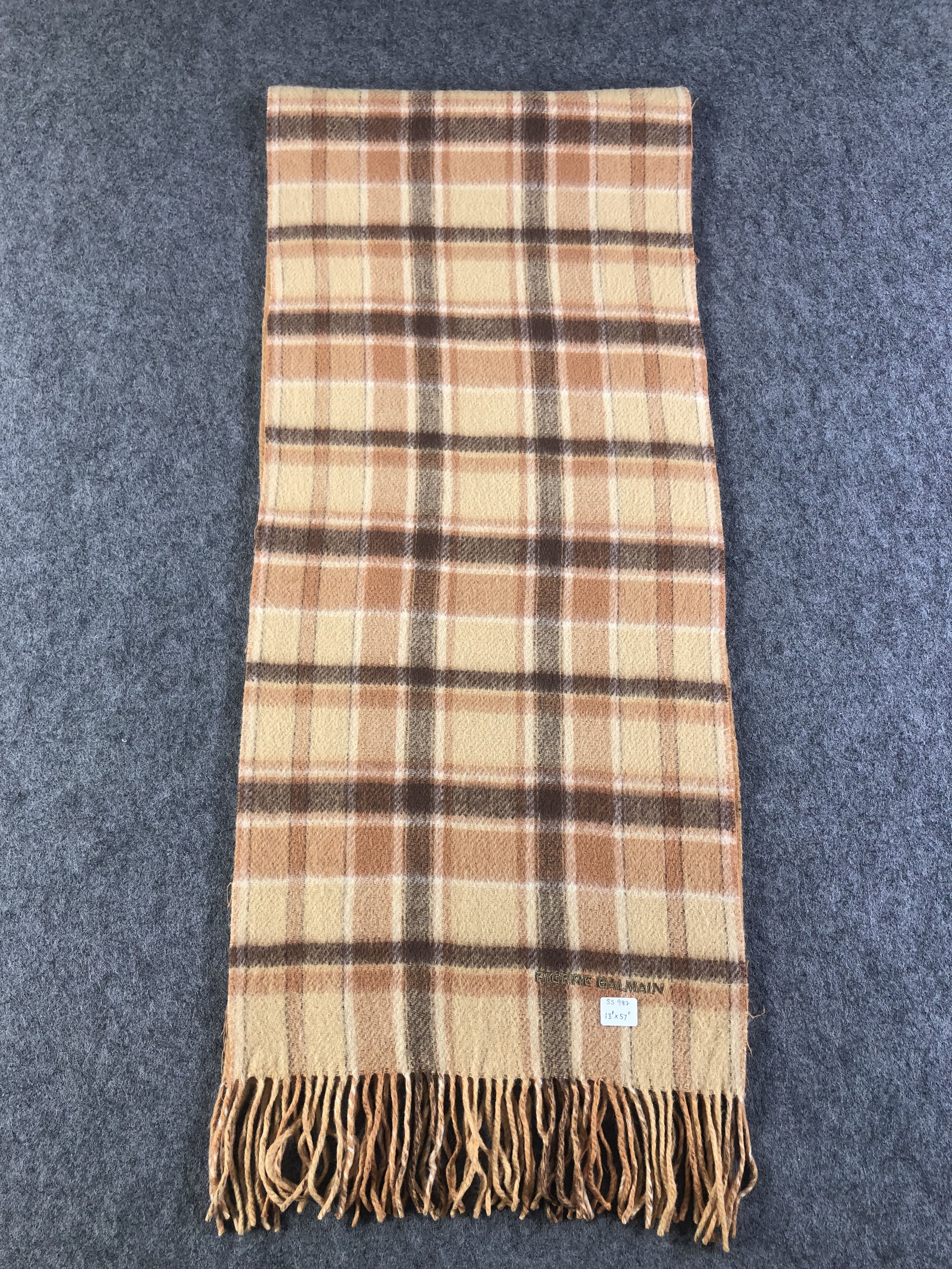 Pierre Balmain Pierre Balmain Scarf / Muffler / Neckwear Size ONE SIZE - 2 Thumbnail