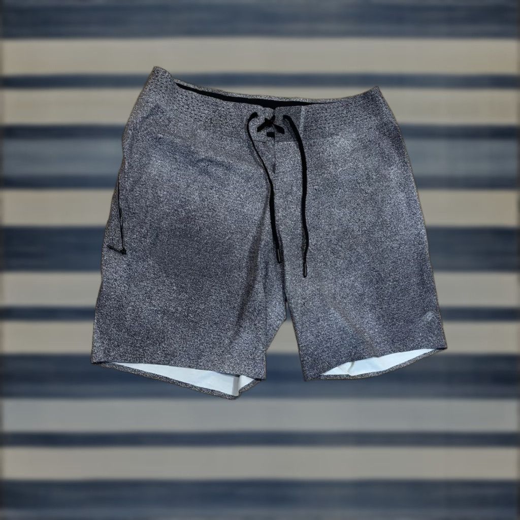 Lululemon Lululemon Pace Breaker Shorts Lined Jitter Dot Grey Running Athletic Men’s Sz 32 Size US 32 / EU 48 - 1 Thumbnail