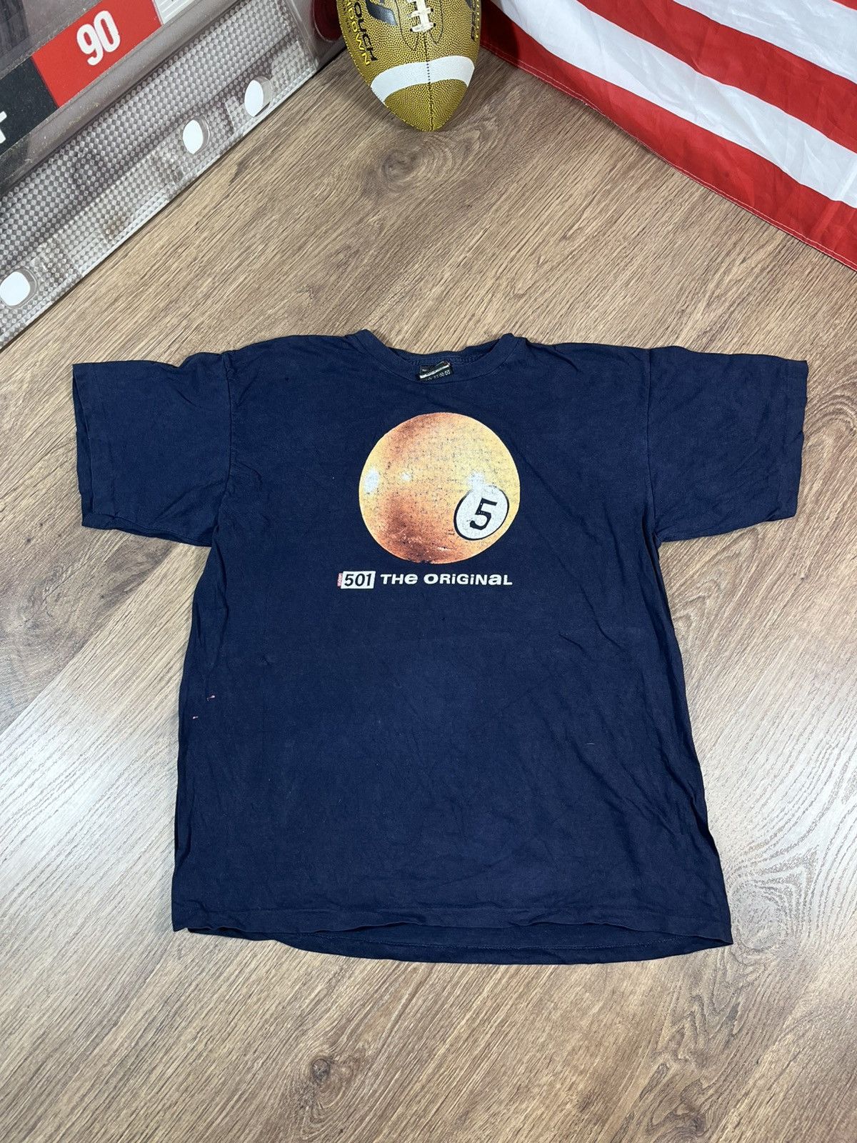 Levi's Vintage Levis 501 The Original Pool Ball Print T Shirt 90s Size US M / EU 48-50 / 2 - 1 Thumbnail