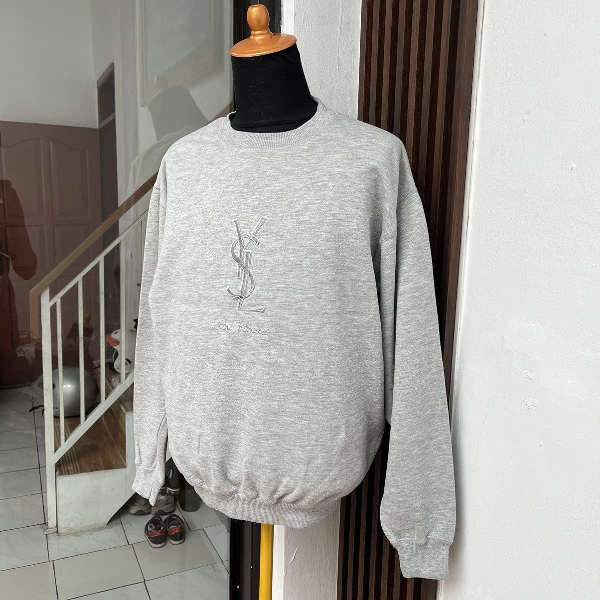 Yves Saint Laurent Vintage 90s YSL Pour Homme Sweatshirt Big Logo Embroidery Size US L / EU 52-54 / 3 - 2 Thumbnail