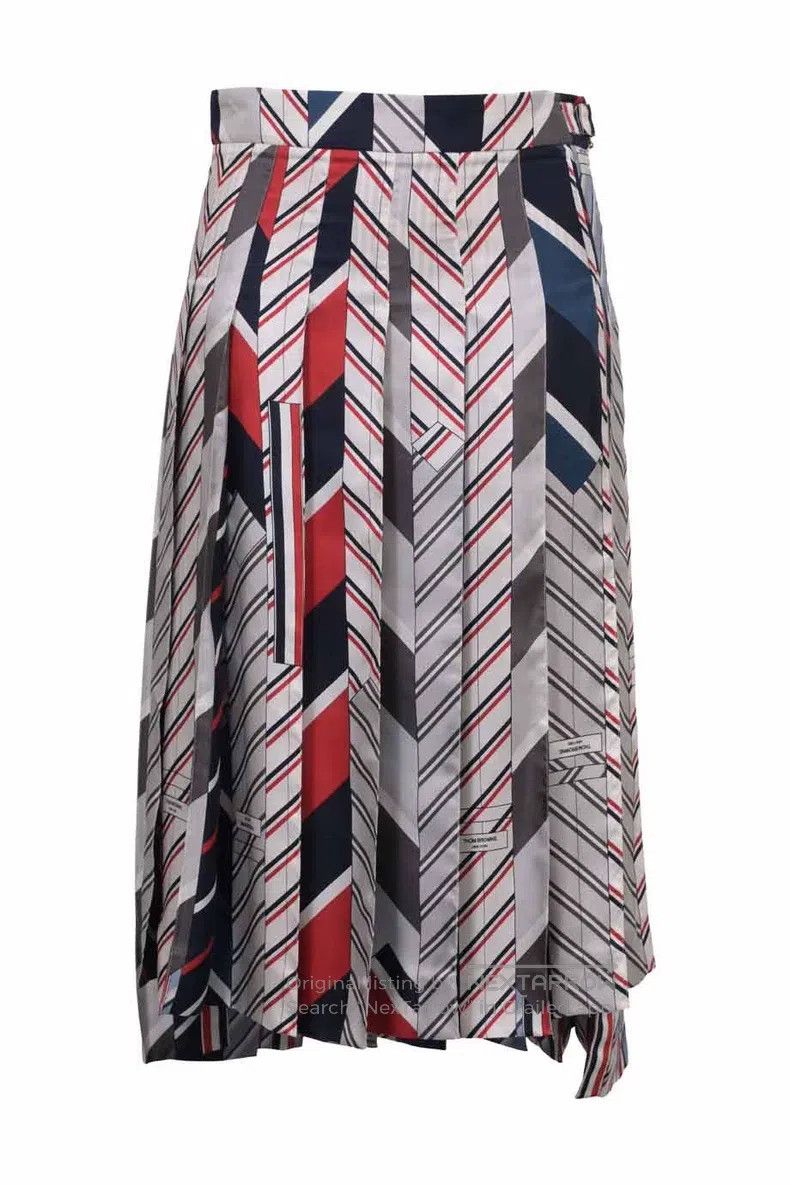 Thom Browne Thom Browne Silk Pleated Skirt Size 26" / US 2 / IT 38 - 1 Thumbnail