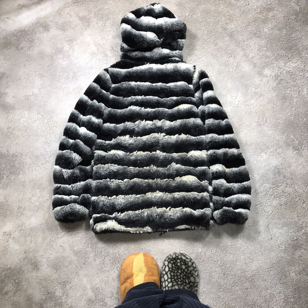 Vintage Vintage Striped Fur Puffer Jacket Japanese Streetwear Logo L Size L / US 10 / IT 46 - 6 Thumbnail