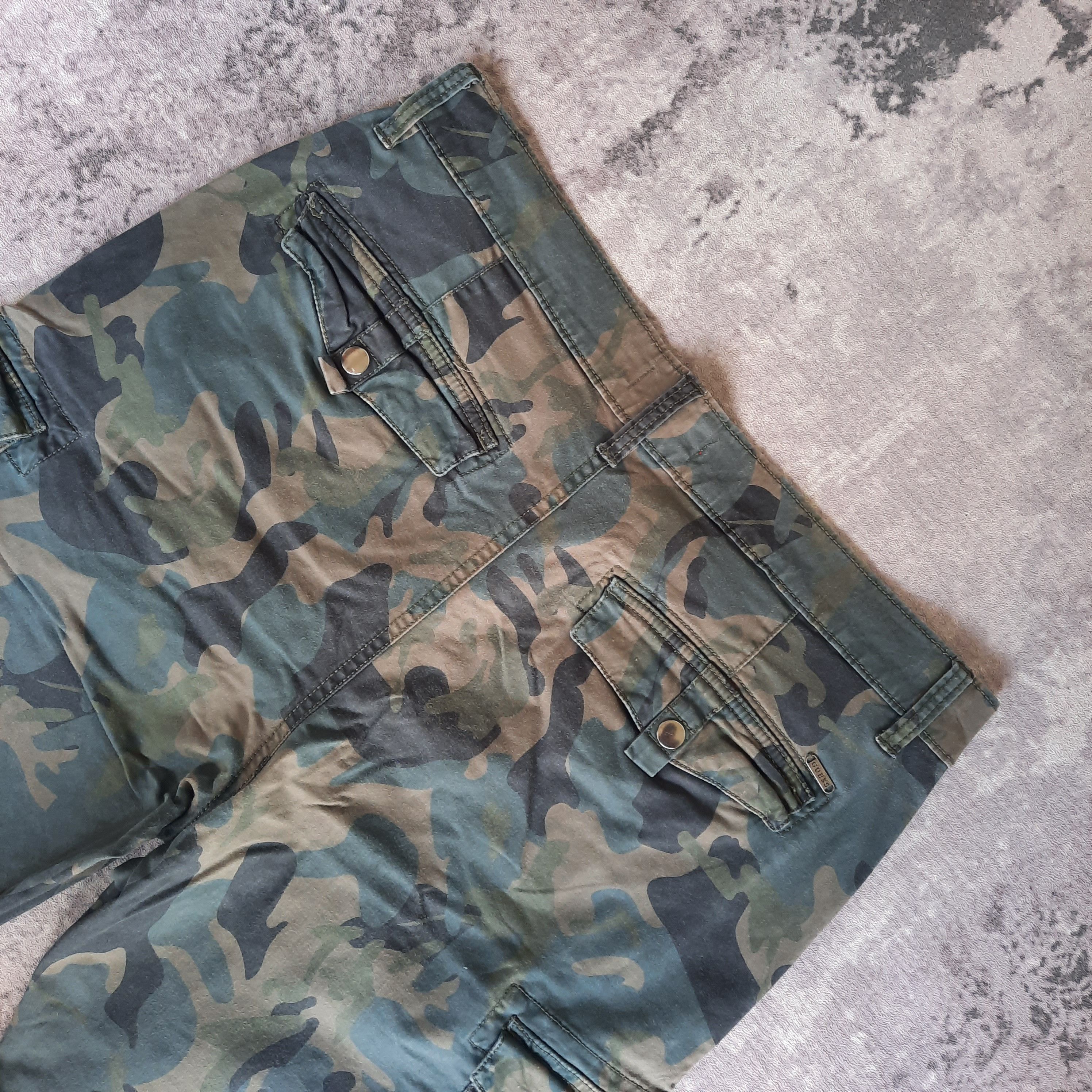 Guess 🔥Guess military camo army cargo short pants Size US 34 / EU 50 - 4 Thumbnail
