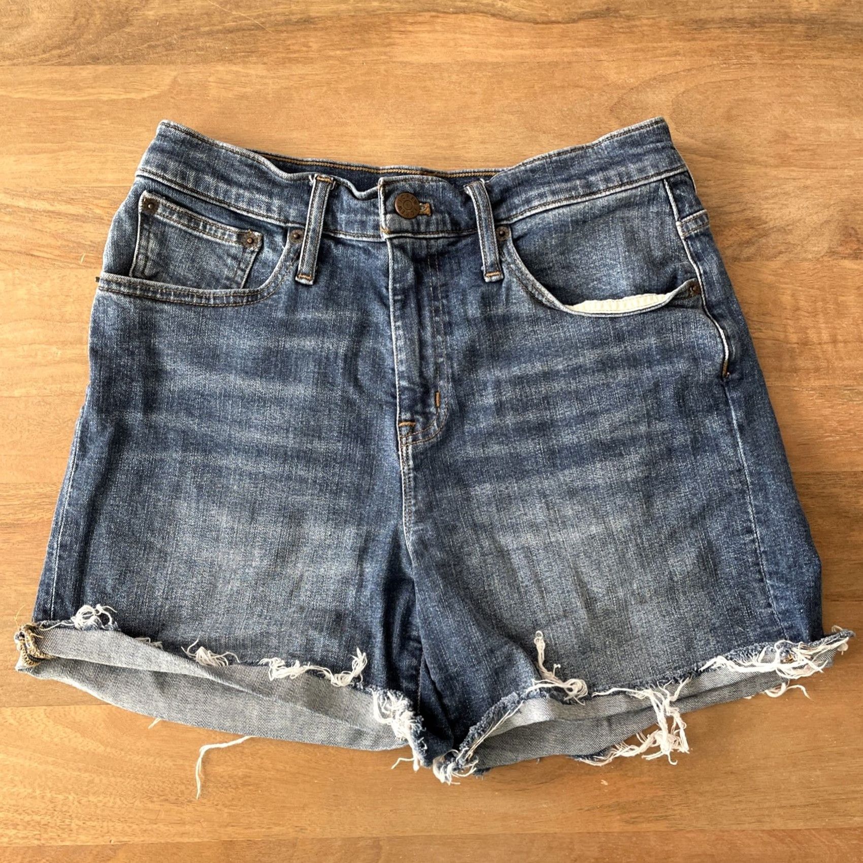 J.Crew J.CREW Cut-Off Denim Shorts Women's Size 26 Waist 28 High Rise Blue 5-Pocket Vintage No Regular Rise Casual Summer Size 26" / US 2 / IT 38 - 2 Thumbnail