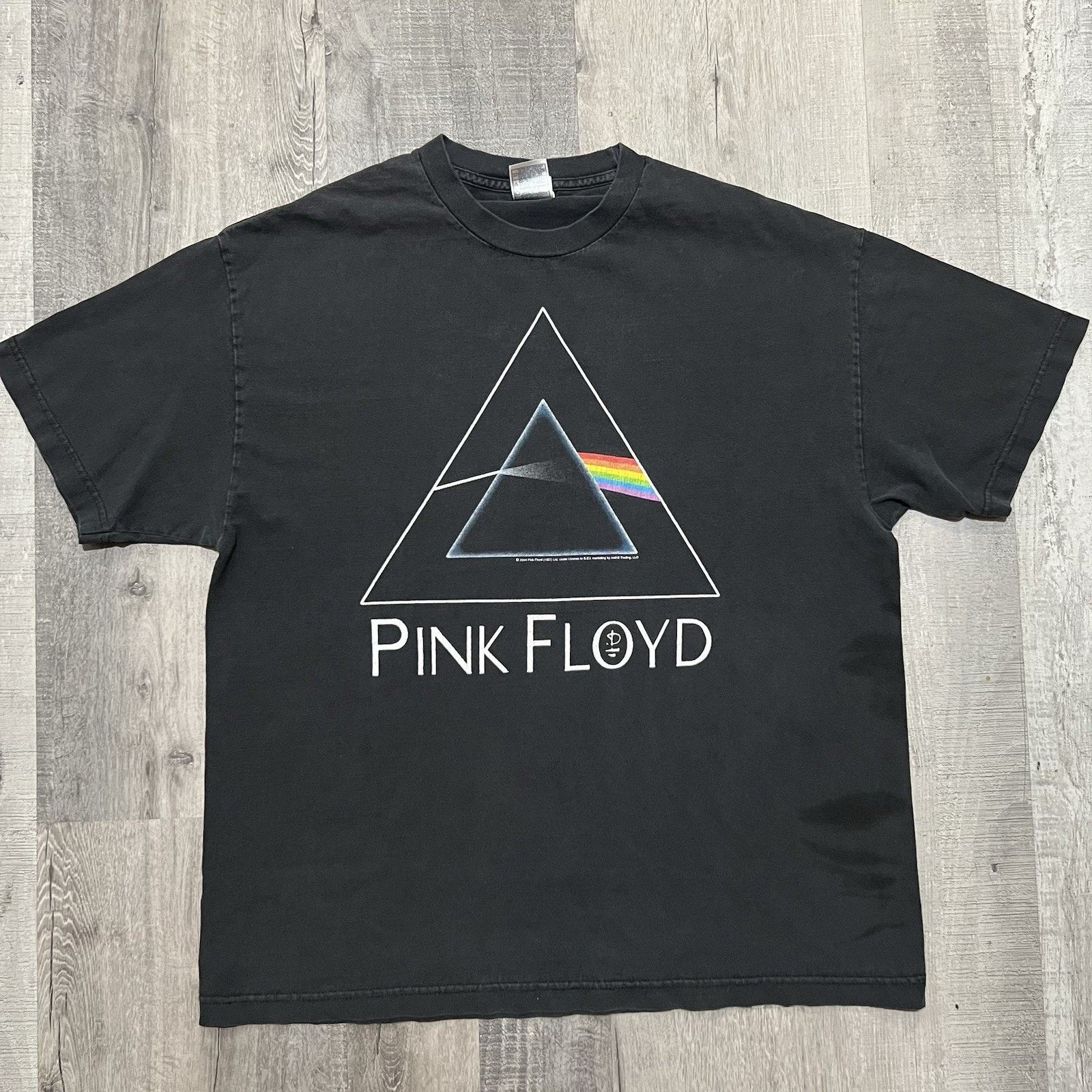 Alstyle VTG Pink Floyd Big Logo Dark Side Of The Moon Y2K Band Tee Size US XL / EU 56 / 4 - 1 Thumbnail