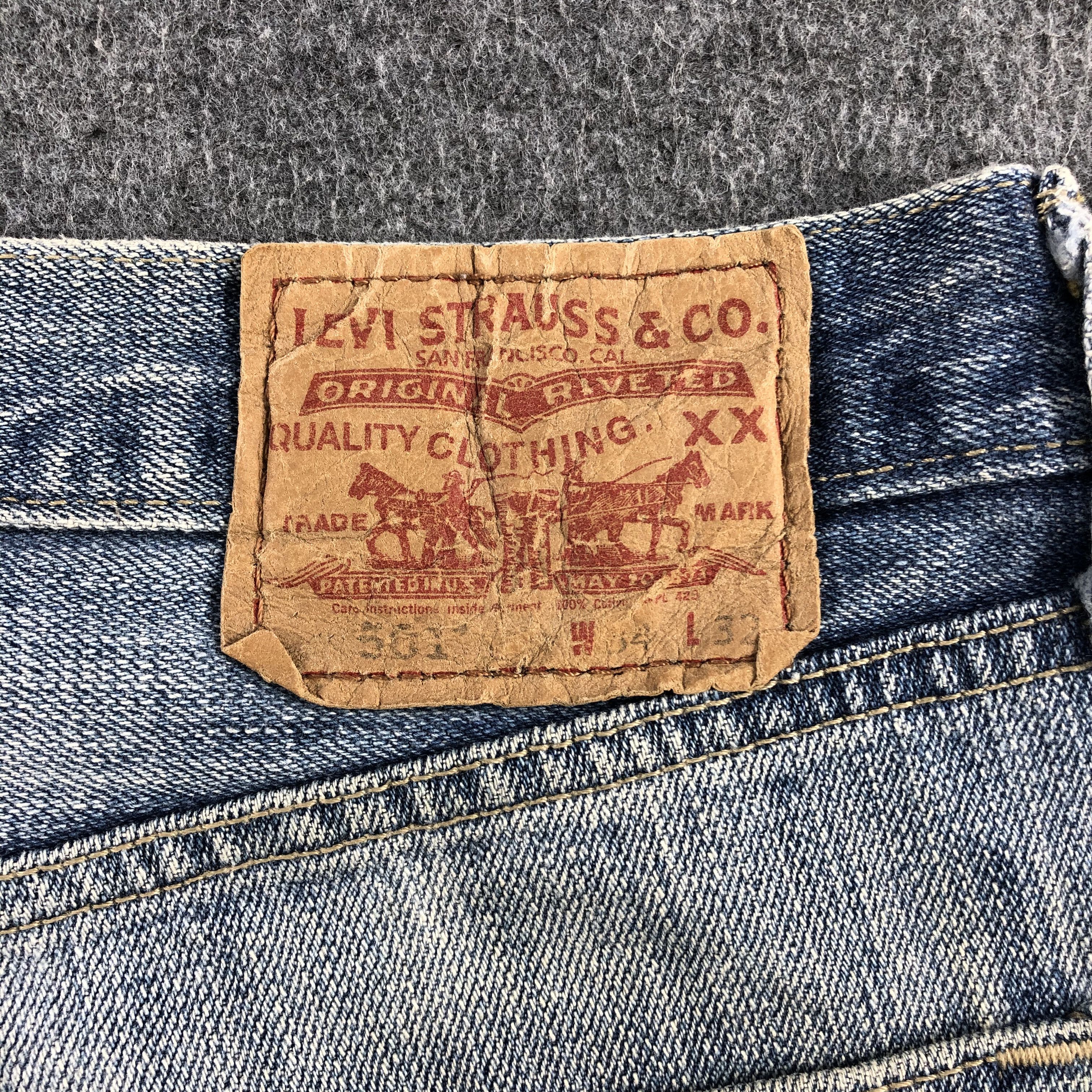 Levi's Vintage Light Wash Levis 501 Jeans-J1577 Size US 35 - 5 Thumbnail