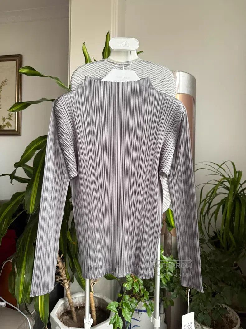 Issey Miyake Issey Miyake High Neck Top Long Sleeve, Dark Gray Size XXL / US 16-18 / IT 52-54 - 1 Thumbnail
