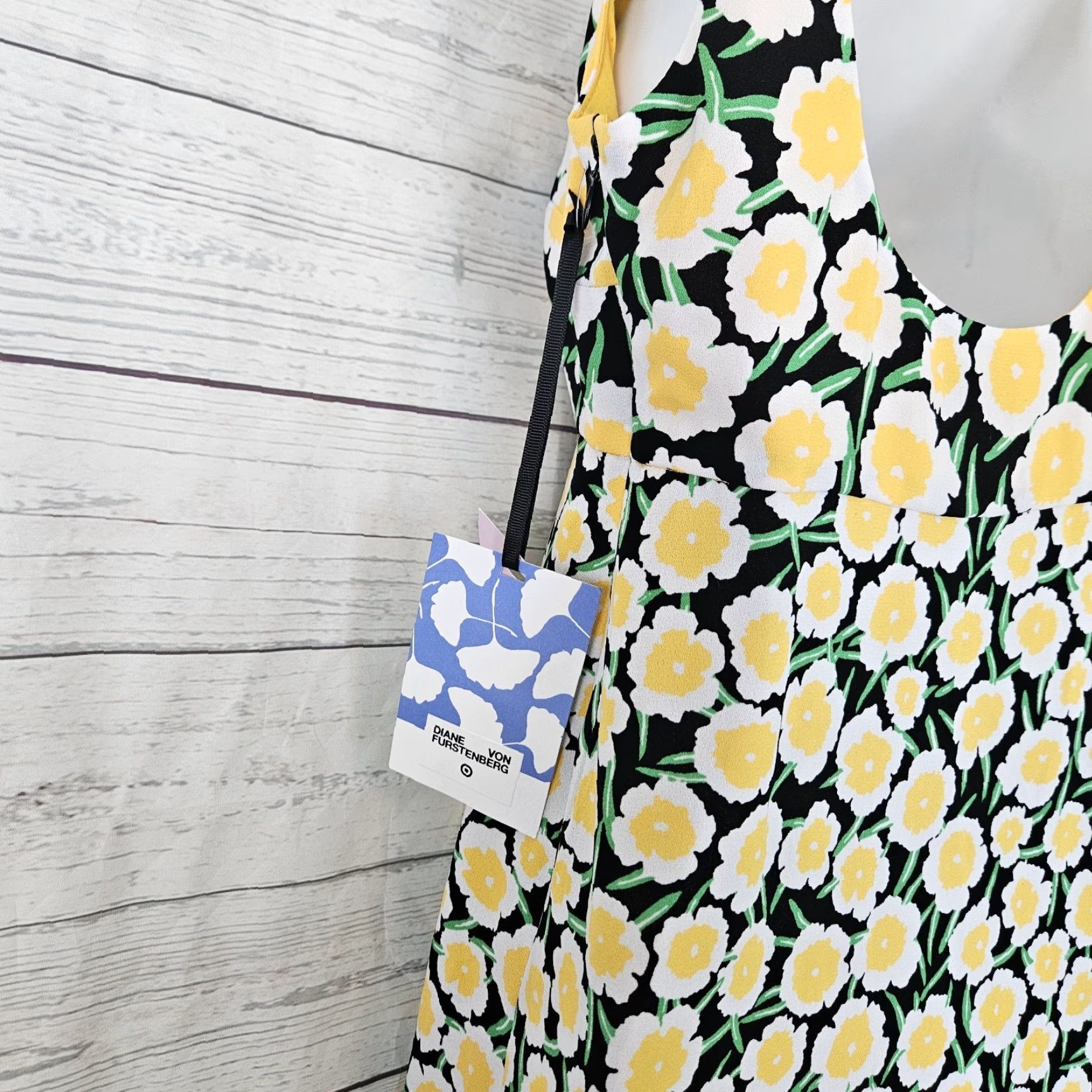 Diane von Furstenberg Diane von Furstenberg for Target Womens Dress 0 Yellow Black Floral Sleeveless Tank Dress Vintage No N/A Size XS / US 0-2 / IT 36-38 - 4 Thumbnail
