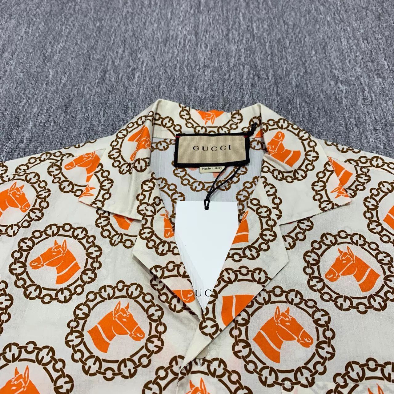 Gucci Gucci Pony Print Short Sleeve Shirt 48 NWT Size US M / EU 48-50 / 2 - 8 Thumbnail