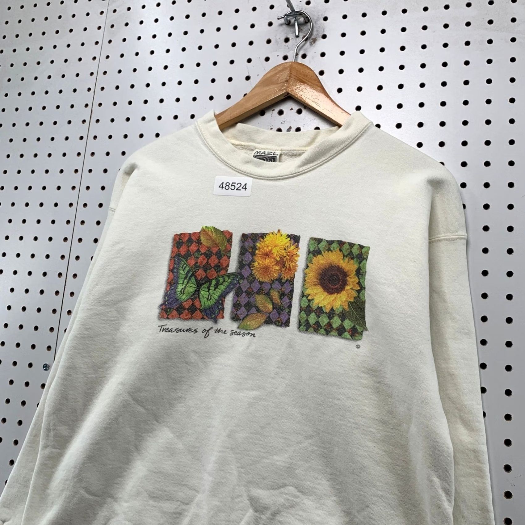 Vintage VINTAGE Maze Sweatshirt Womens Medium Cream 90s Sunflwer Butterfly Treasures Size M / US 6-8 / IT 42-44 - 7 Thumbnail