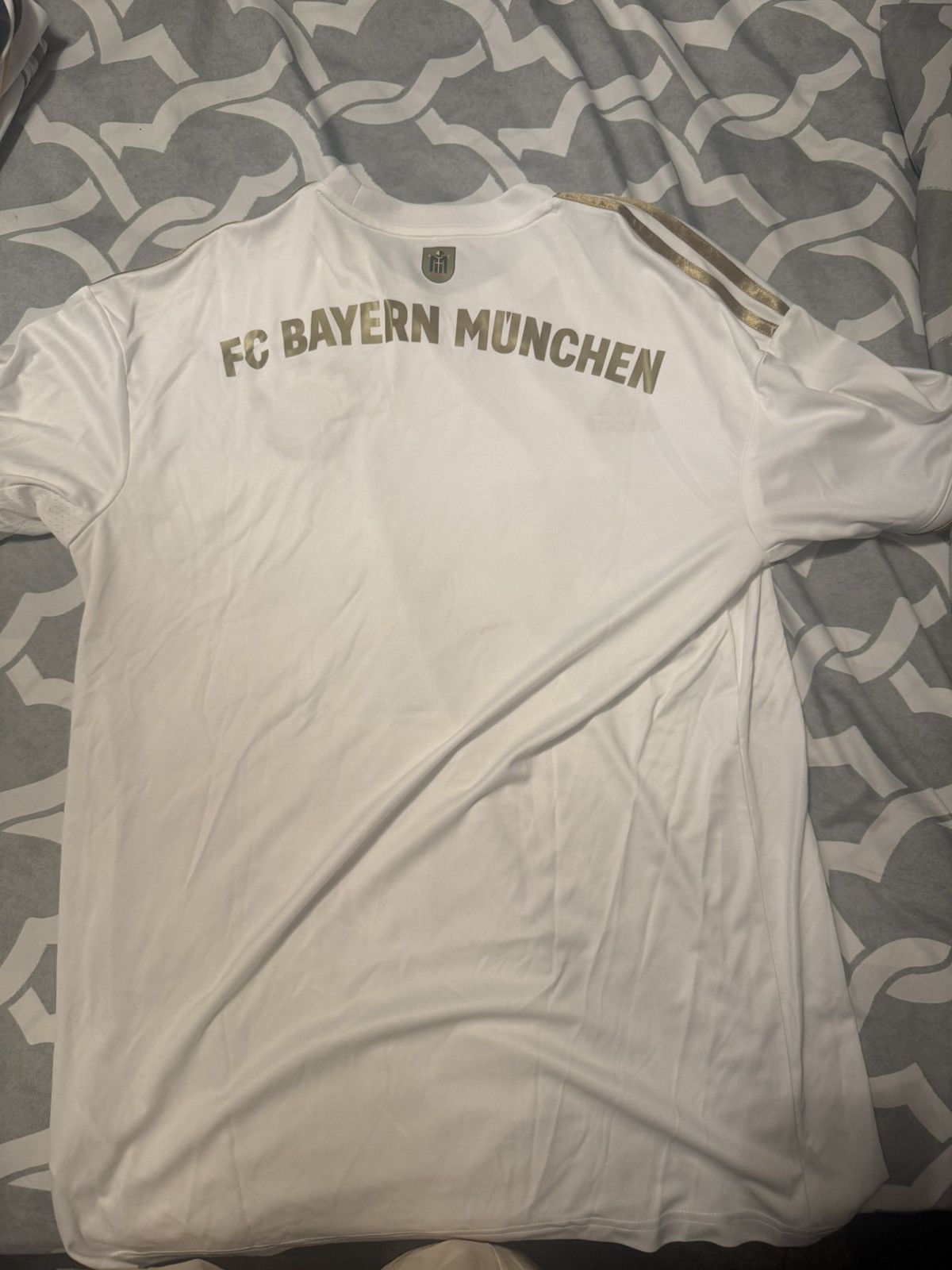 Adidas 22/23 Bayern Away Size US M / EU 48-50 / 2 - 2 Thumbnail