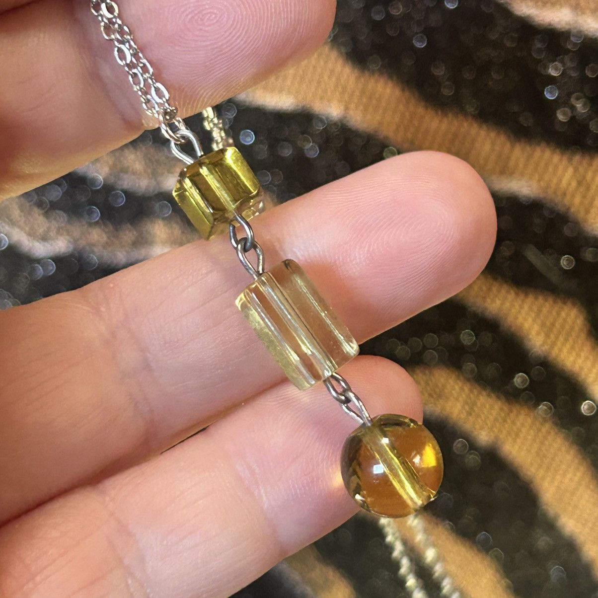 Handmade Handcrafted vintage golden lucite beaded drop necklace Size ONE SIZE - 5 Thumbnail