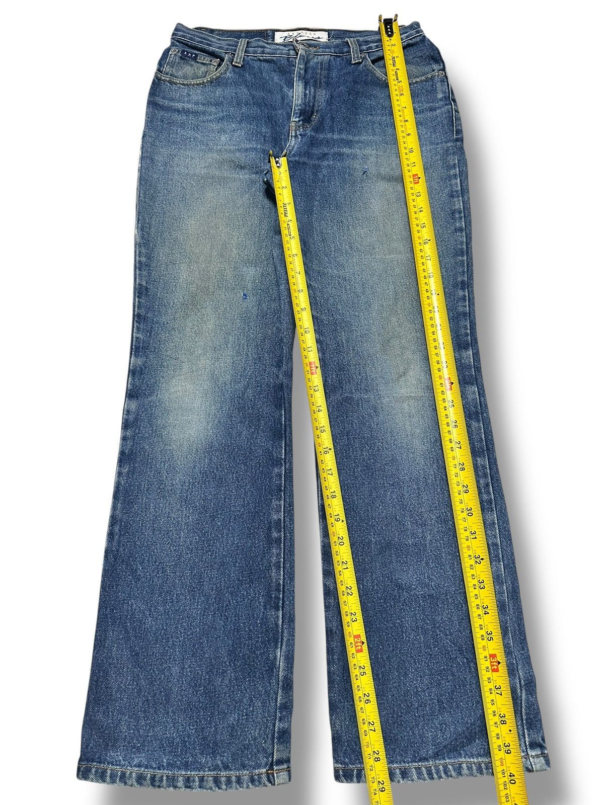 Express Express Vintage With Straight Loose Style and Faded Wash Size US 31 - 13 Thumbnail