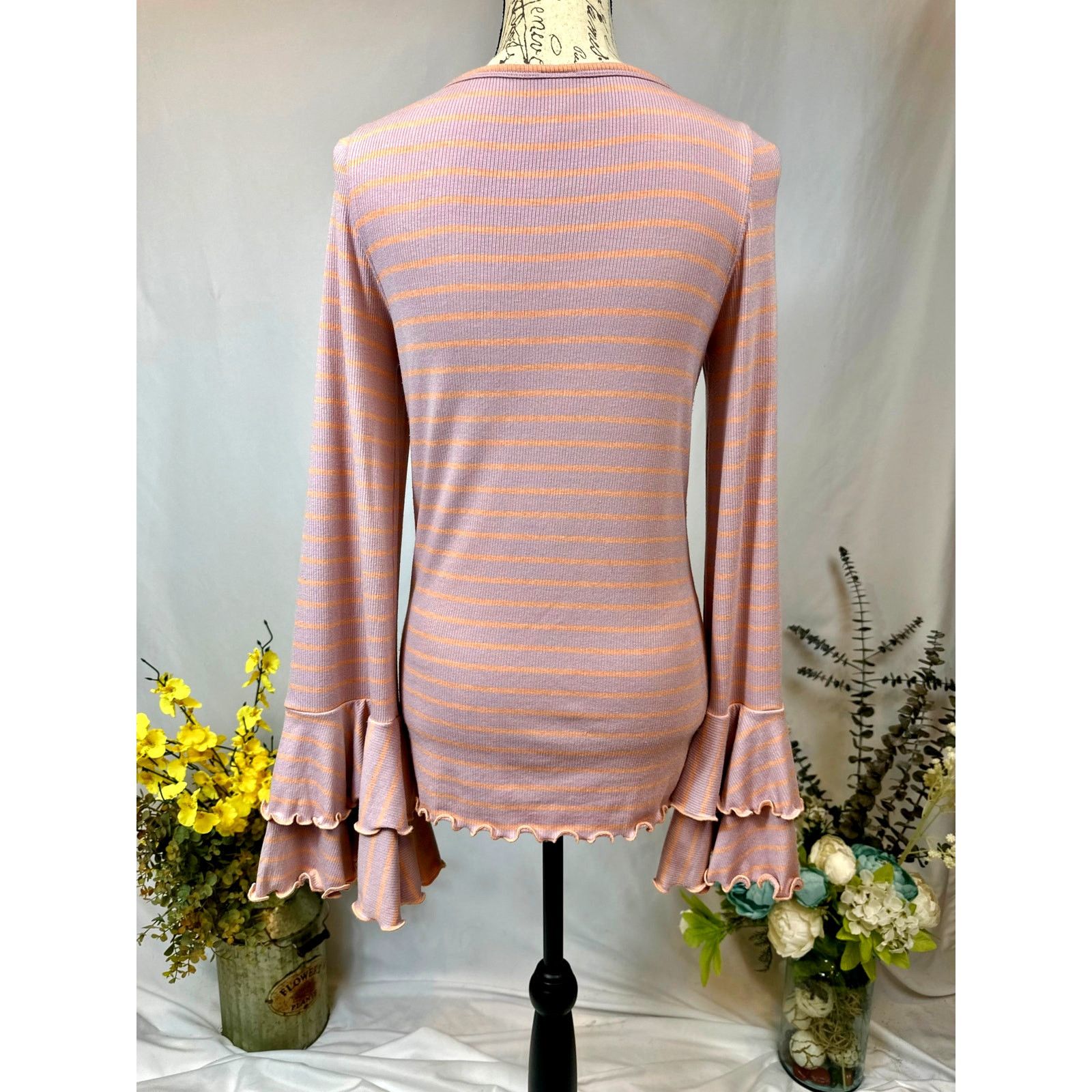 Free People Free People We the Free Good Find Ruffle Cuff Shirt Top L Size L / US 10 / IT 46 - 14 Thumbnail