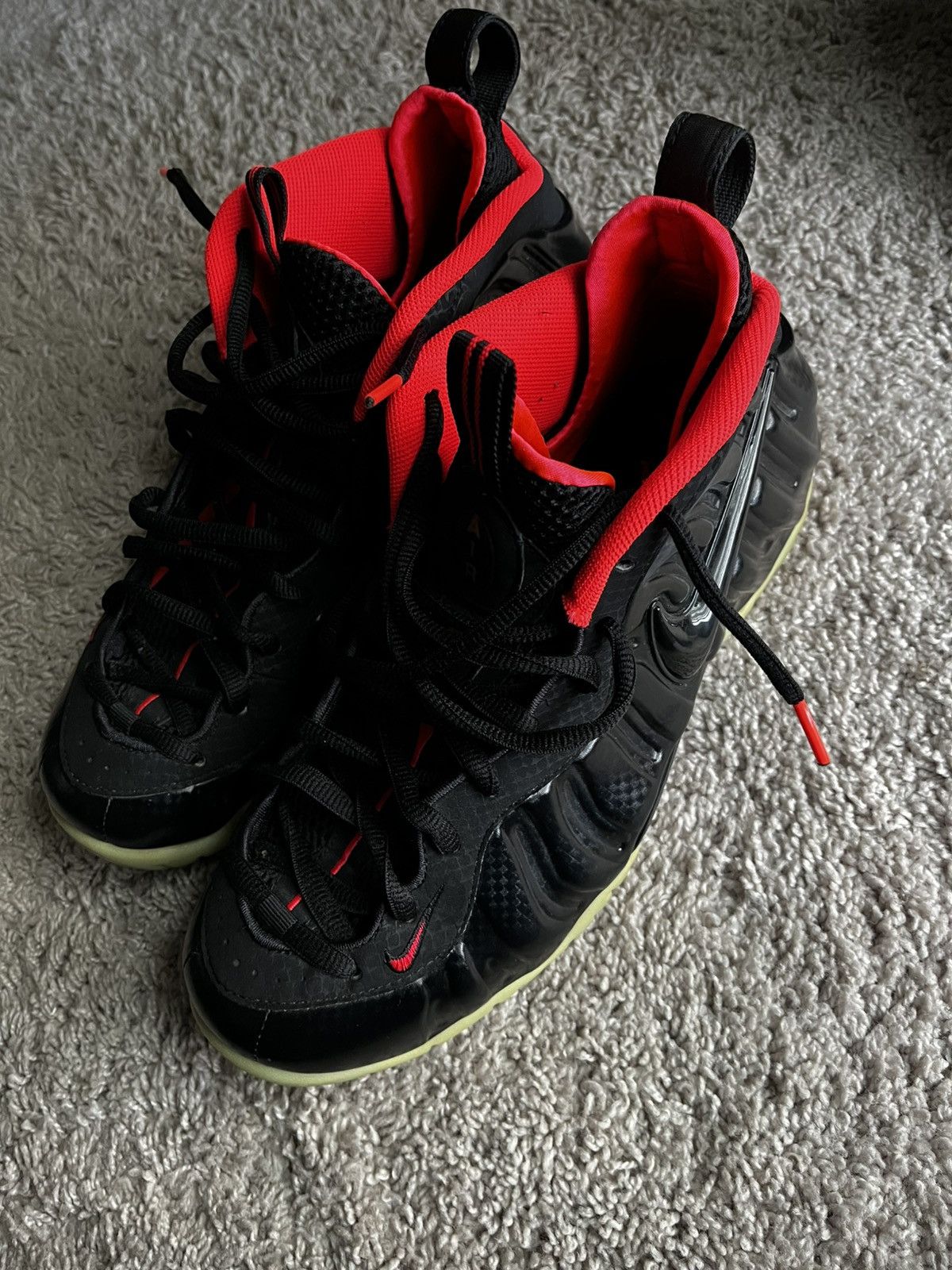 Nike NIKE AIR FOAMPOSITE PRO PREMIUM SOLAR RED BLACKLASER (Yeezy) Size US 11 / EU 44 - 2 Thumbnail