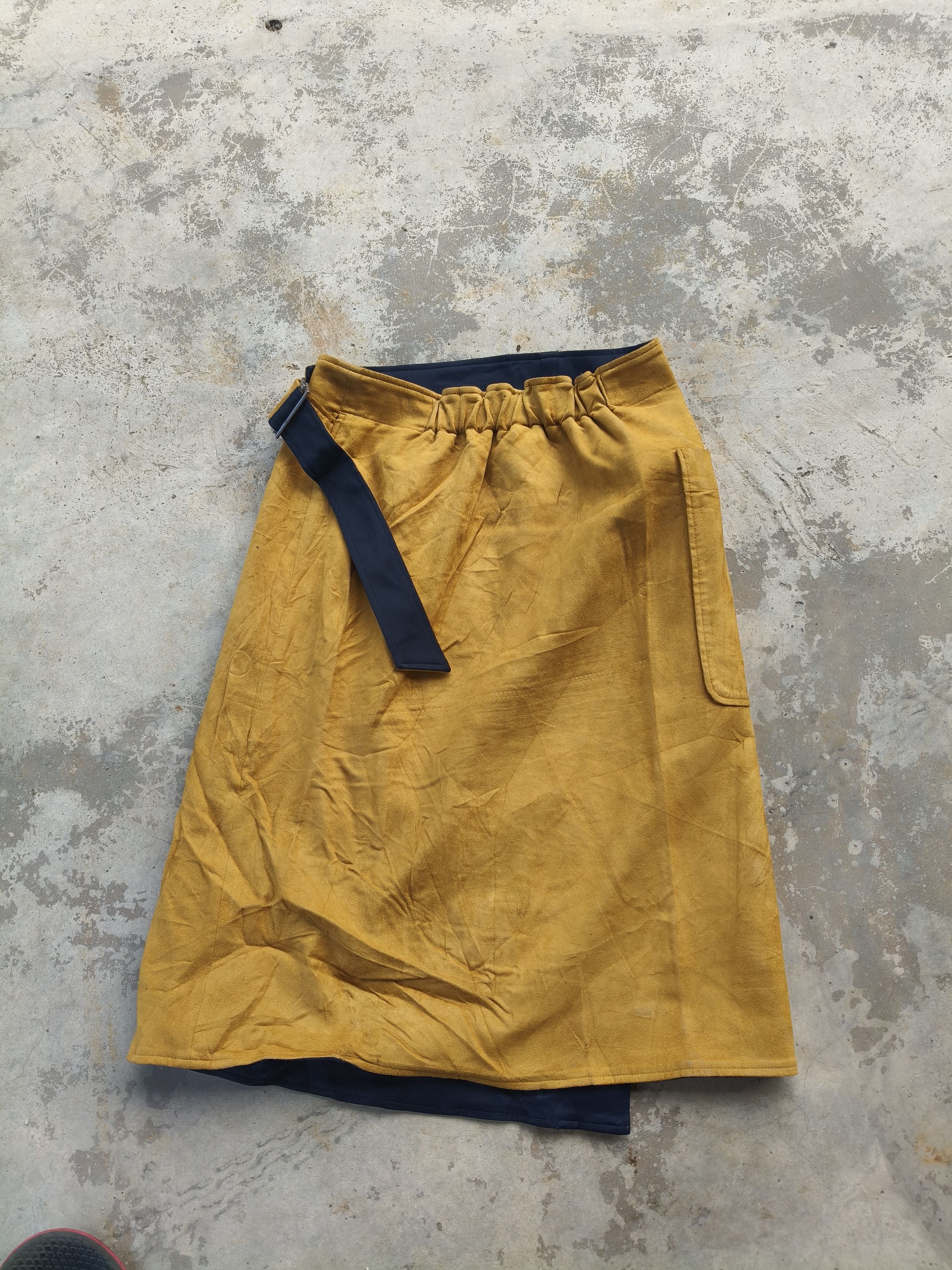 Japanese Brand United Tokyo skirt made By EHIME Size 23" - 1 Thumbnail