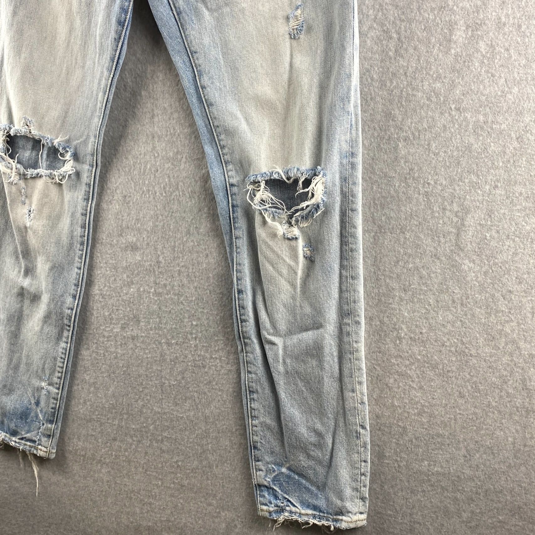 American Eagle Outfitters American Eagle Jeans Mens 28 X 30 Blue Light Wash Distressed Relaxed Straight Size US 28 / EU 44 - 6 Thumbnail
