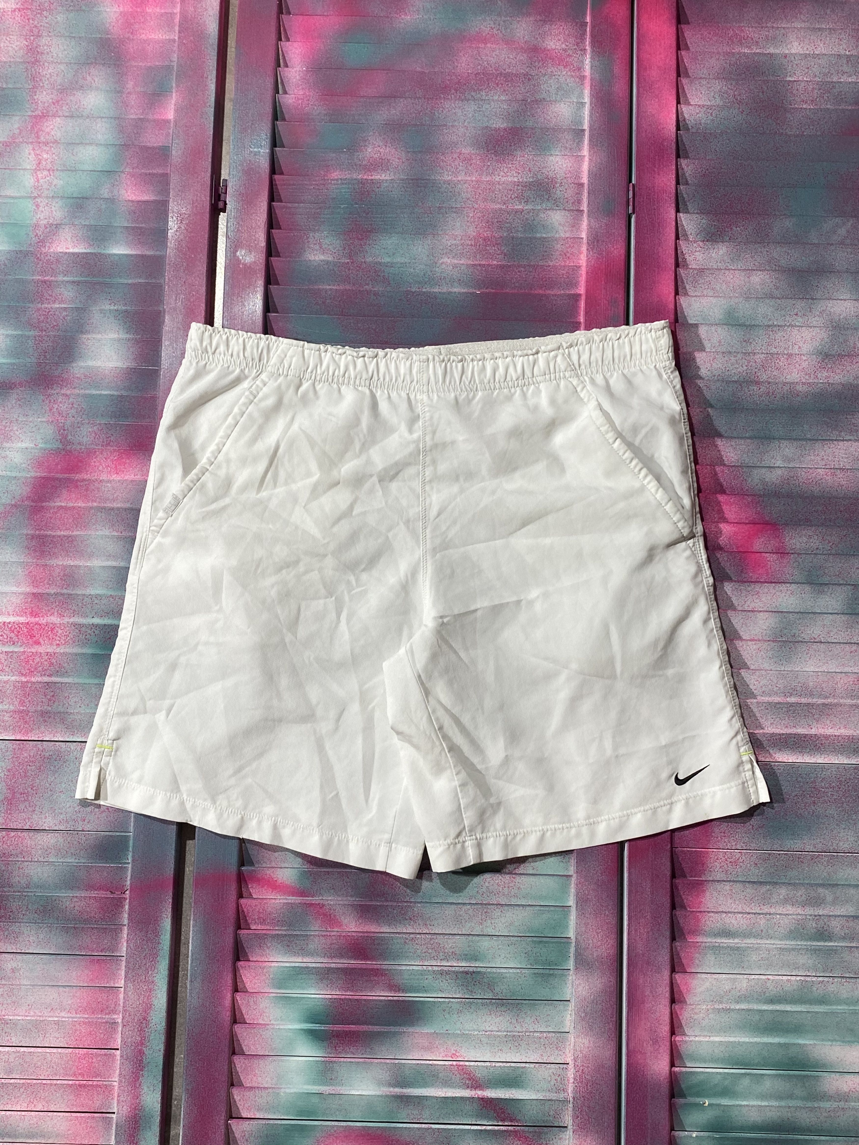 Nike Vintage Y2K Nike Court Shorts Size US 32 / EU 48 - 1 Thumbnail