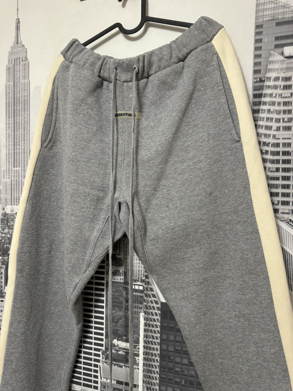 Fear of God Fear of God Essentials Side Stripe Sweatpants Grey SZ Sm🔥 Size US 32 / EU 48 - 2 Thumbnail