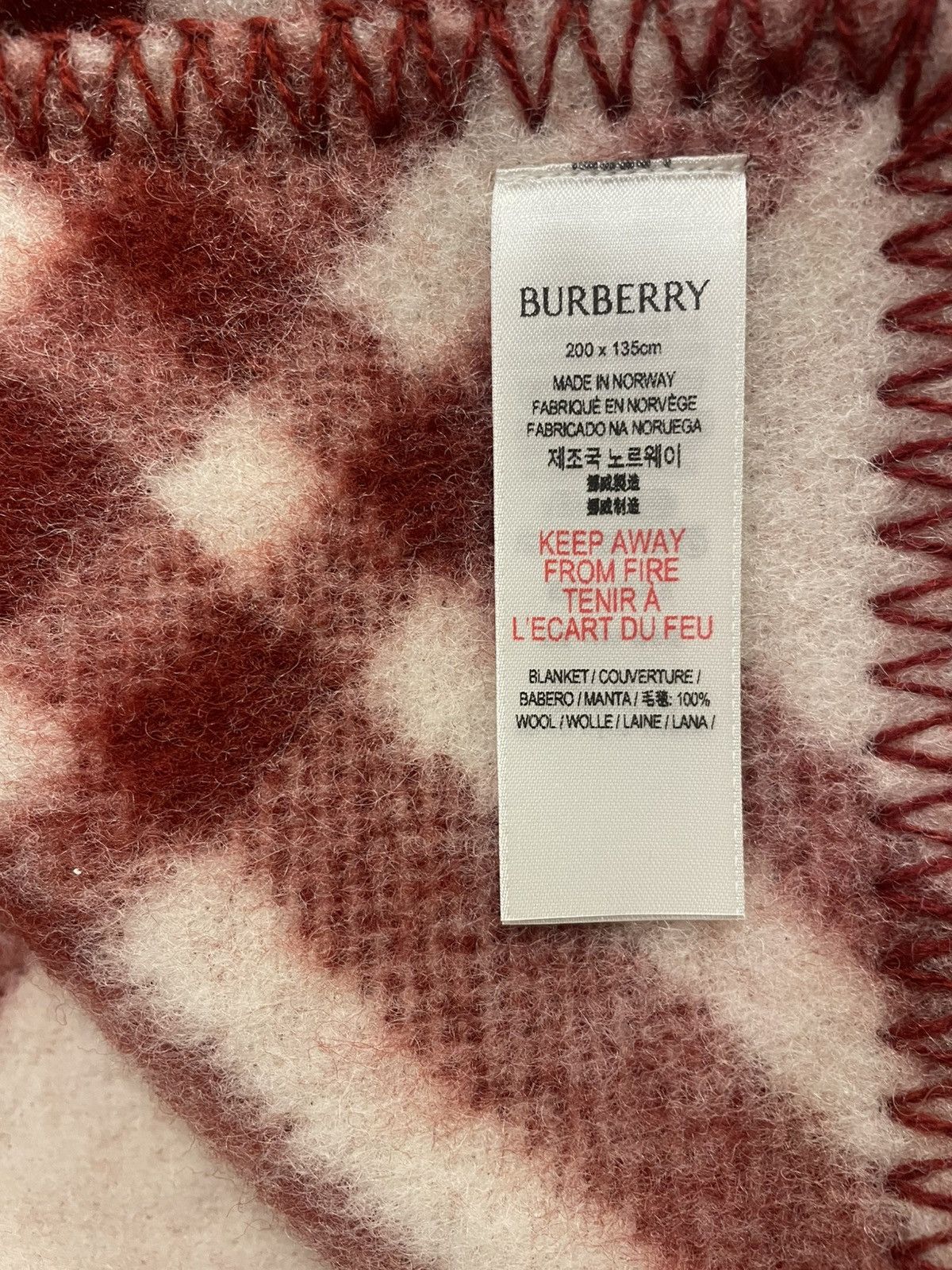 Burberry Burberry Check Wool Blanket Color: Ripple / Pillar Brand New Size ONE SIZE - 5 Thumbnail