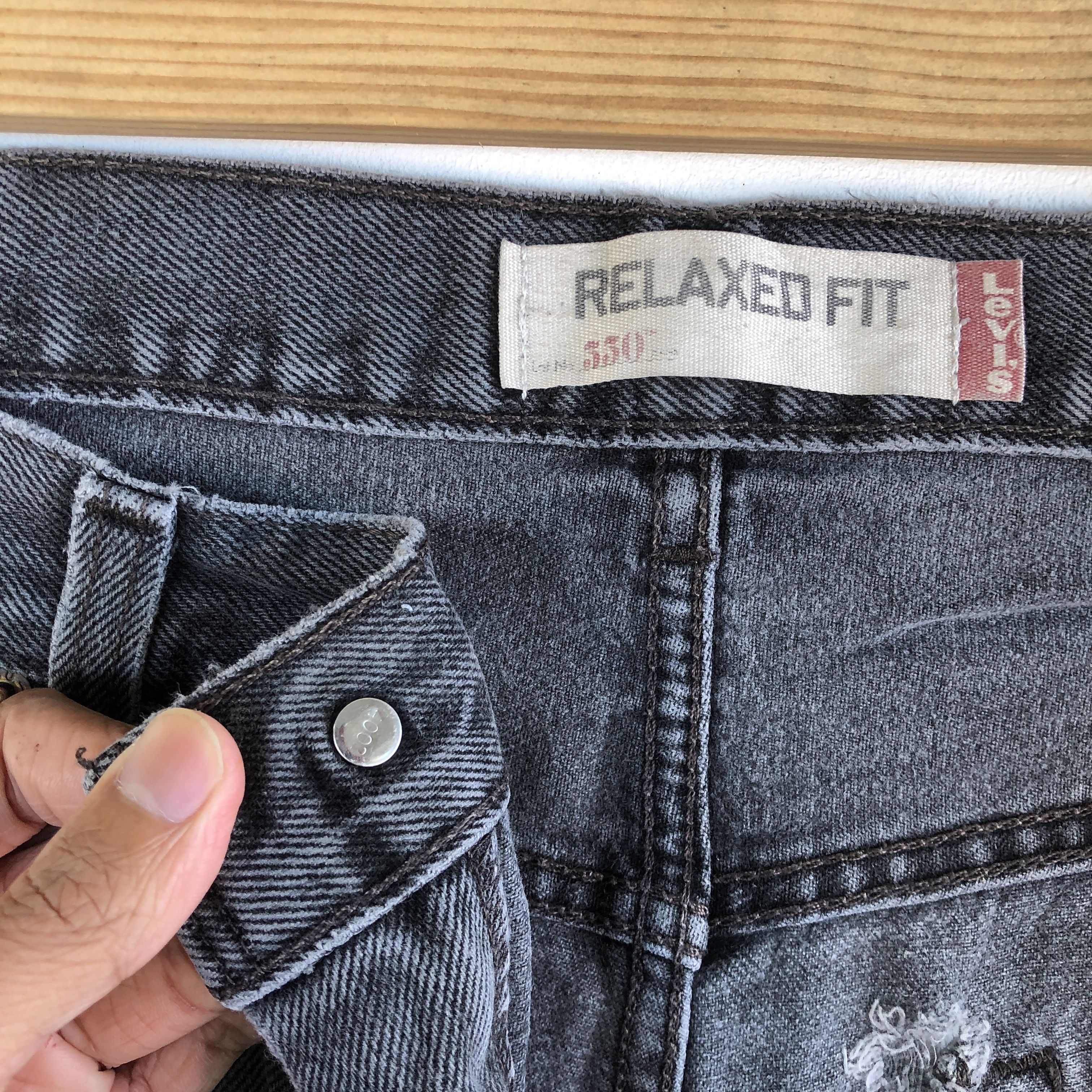 Levi's Vintage Levis 550 Jeans Levi's Faded Black Grunge Denim Size US 32 / EU 48 - 7 Thumbnail