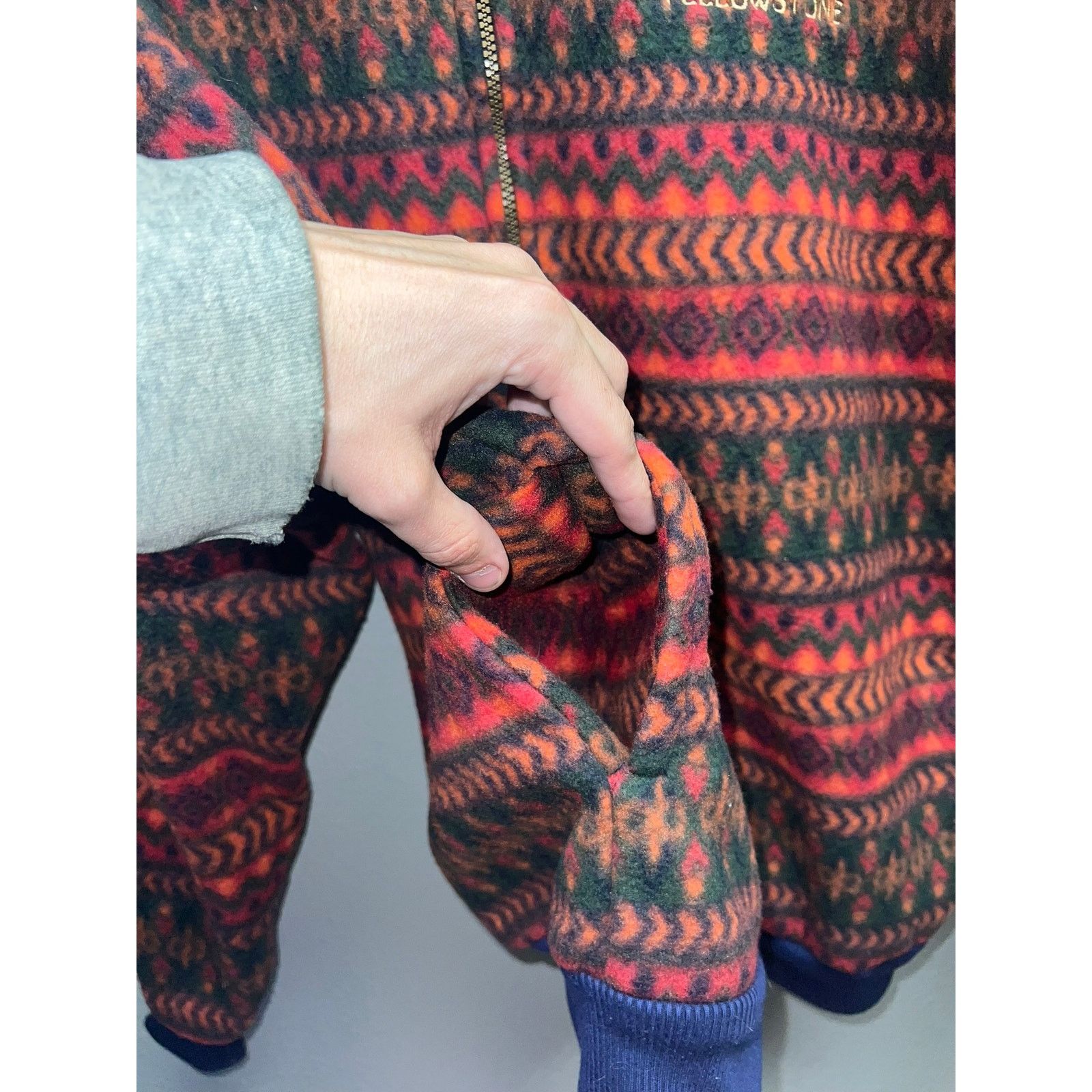 Vintage Vintage Yellowstone Sweatshirt Native Aztec Southwest XL Size US XL / EU 56 / 4 - 5 Thumbnail