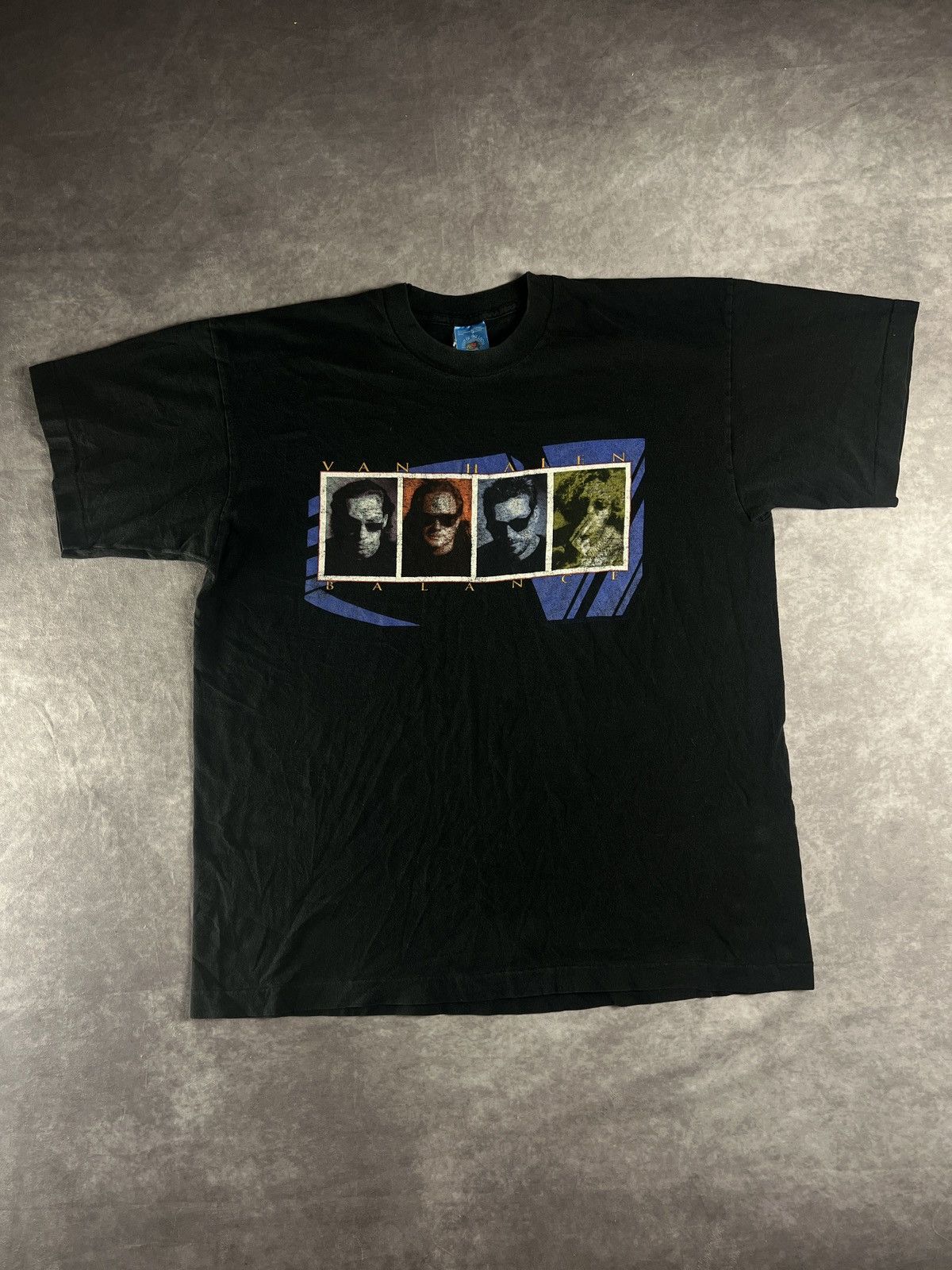 Band Tees Vintage 1995 Van Halen Balance Tour T-Shirt Size XL Size US XL / EU 56 / 4 - 1 Thumbnail