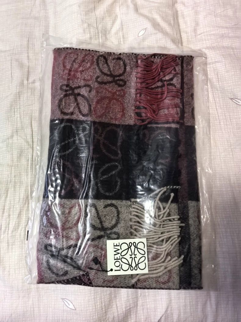 Loewe LOEWE Winter wine red patchwork scarf Size ONE SIZE - 1 Thumbnail