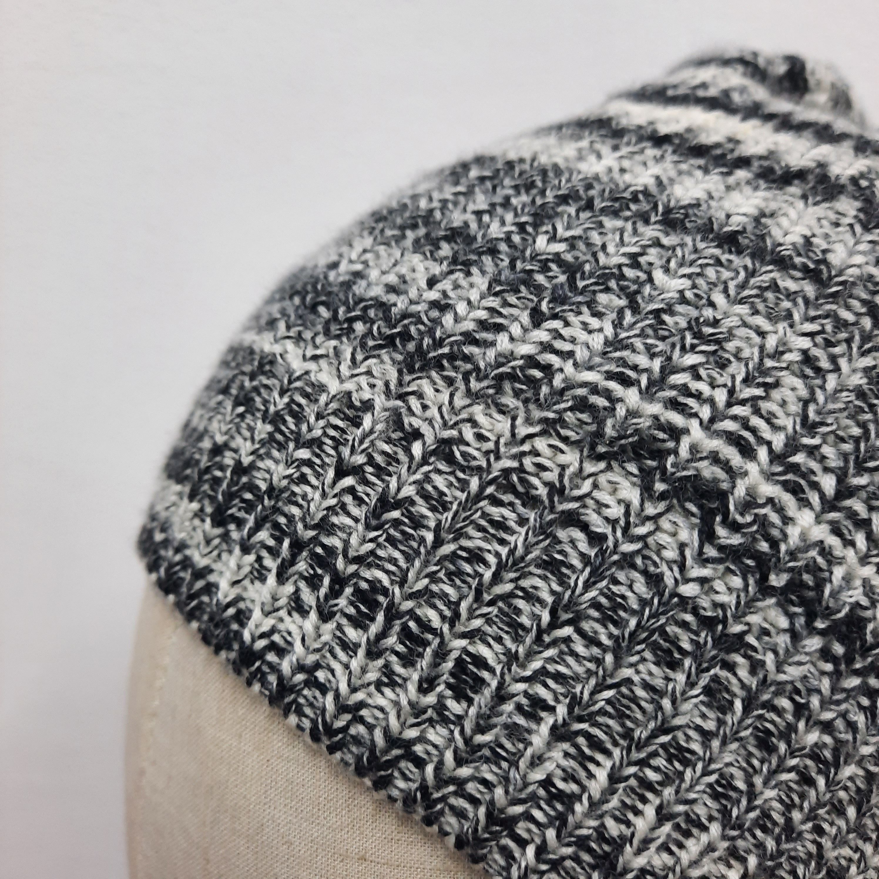 Missoni 🏰 Vintage missoni made in italy stripes pull on beanie hat Size ONE SIZE - 5 Thumbnail