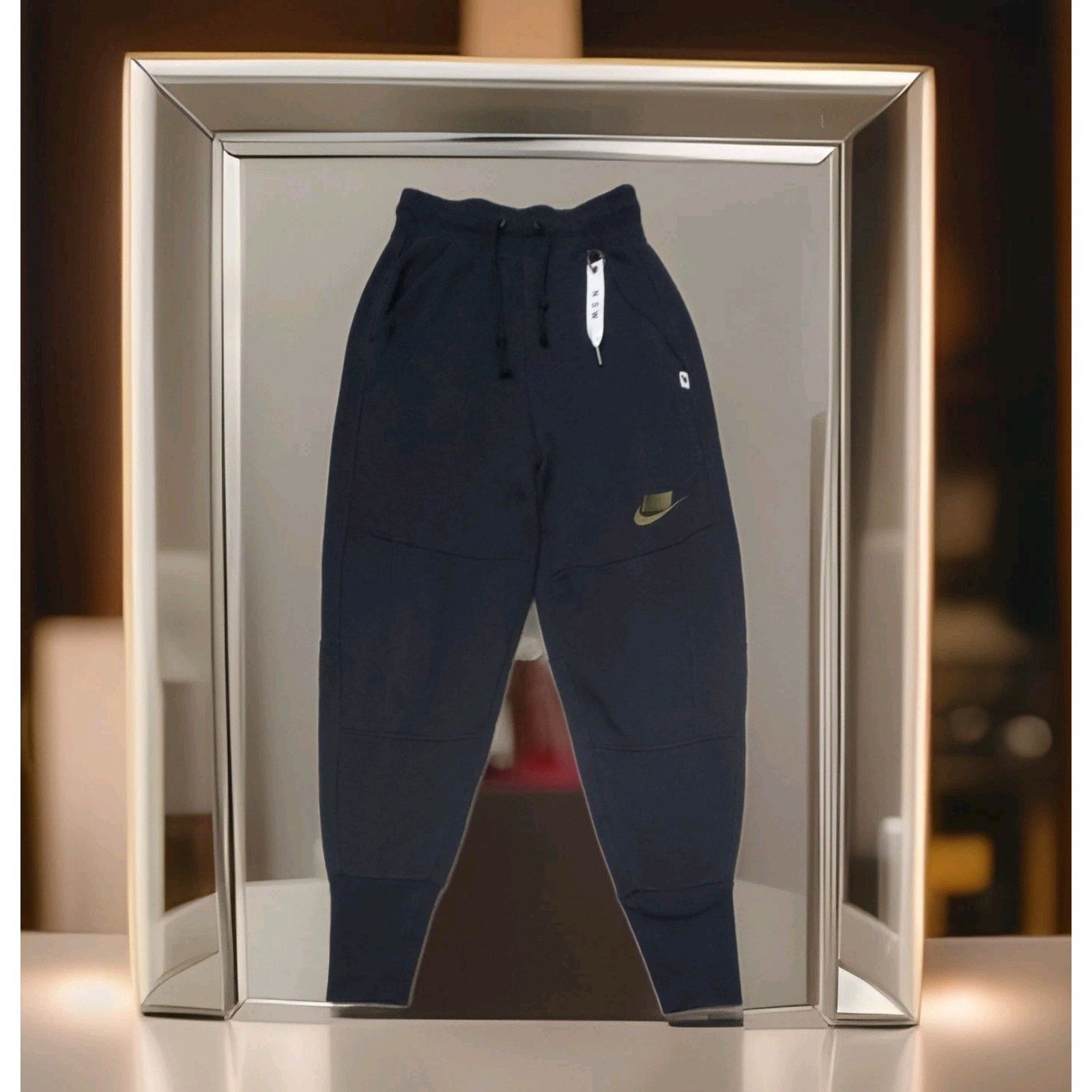 Nike Nike Women’s NSW Logo Ankle Quilted Joggers Size XS Size 25" / US 0 / IT 36 - 4 Thumbnail