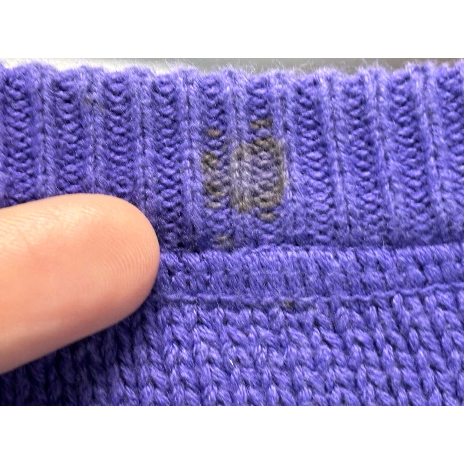 Tommy Hilfiger VINTAGE Tommy Hilfiger Crew Neck Knit Sweater Purple Mens Large 90s Cotton Pullover Size US L / EU 52-54 / 3 - 8 Thumbnail