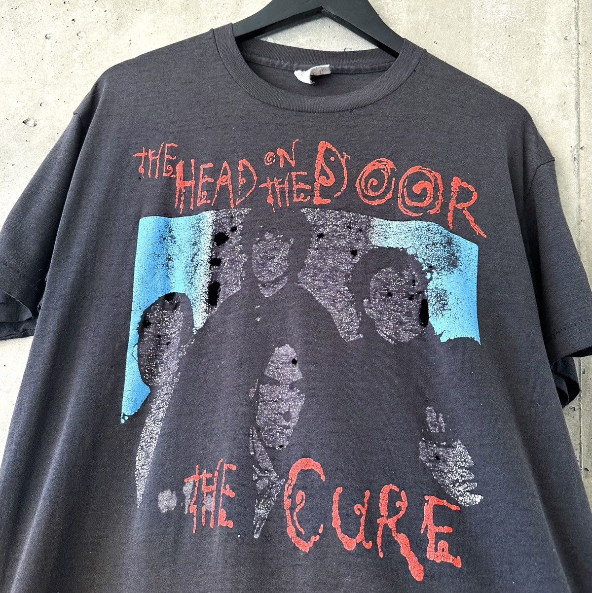 Band Tees 80’s THRASHED The Cure “Head On The Door” T-Shirt Size US L / EU 52-54 / 3 - 1 Thumbnail