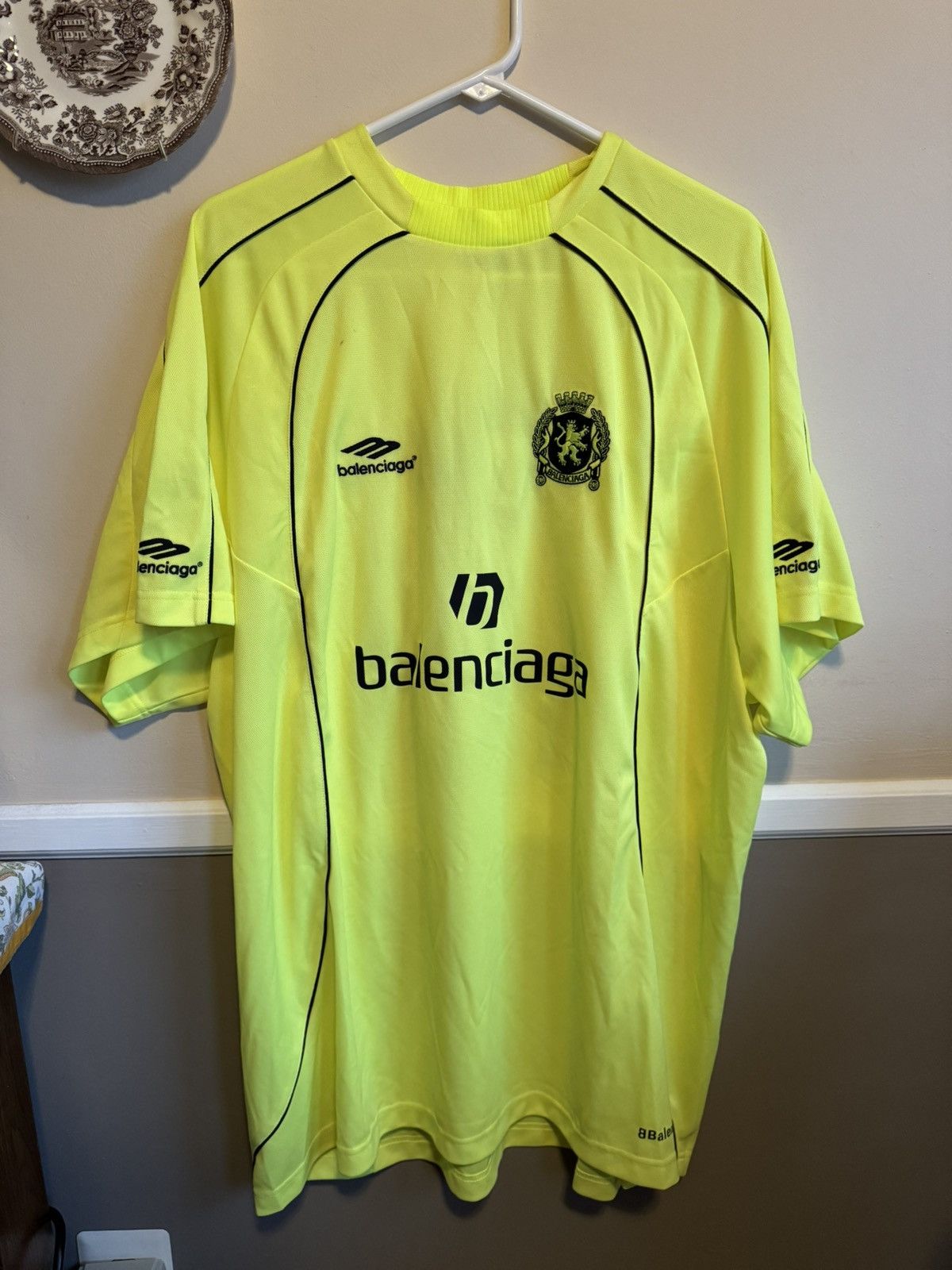 Balenciaga Balenciaga Beverly Hills Soccer Jersey Size US XL / EU 56 / 4 - 1 Thumbnail