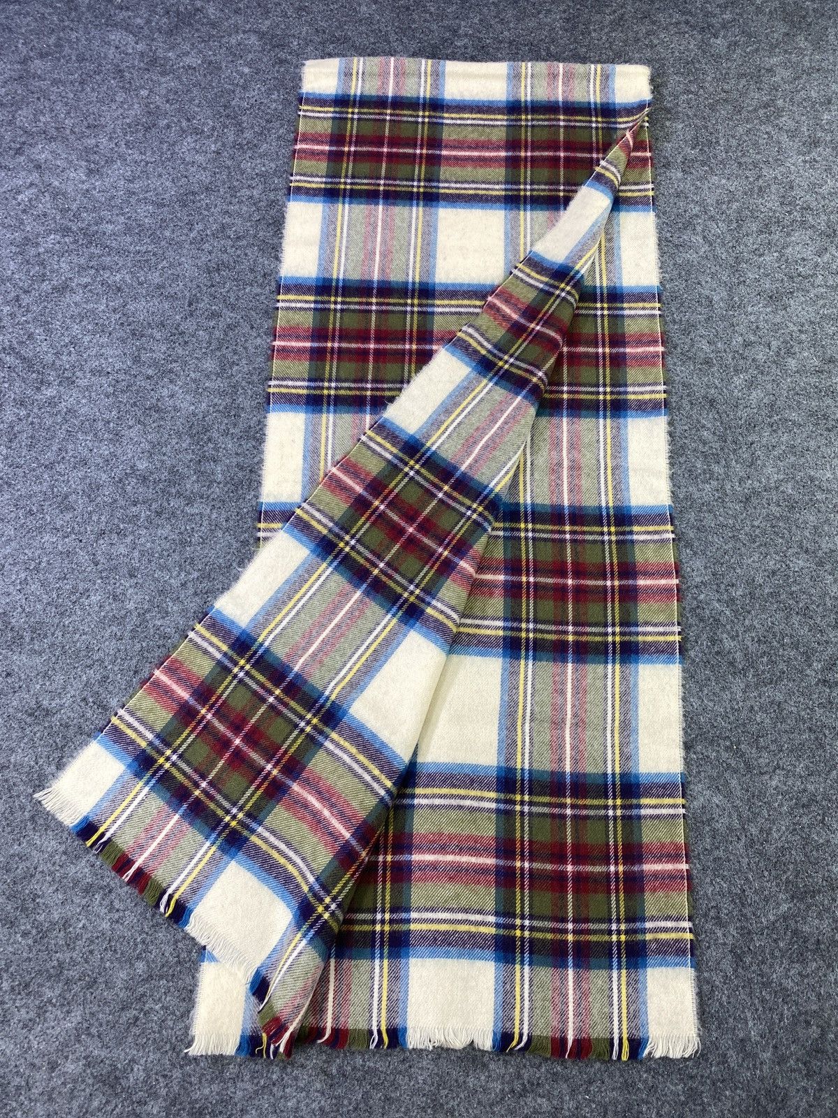 Johnstons Of Elgin Johnstons Of Elgin Scarf / Muffler / Neckwear -T684 Size ONE SIZE - 4 Thumbnail