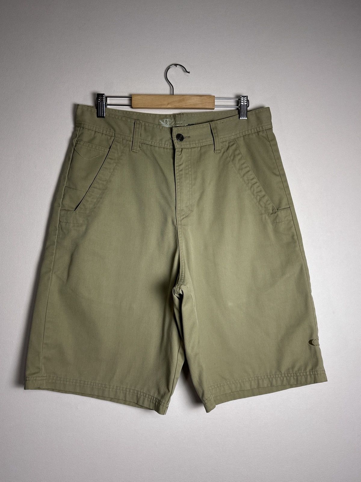 Oakley Oakley Vintage Bermuda Shorts Y2K Size US 33 - 1 Thumbnail