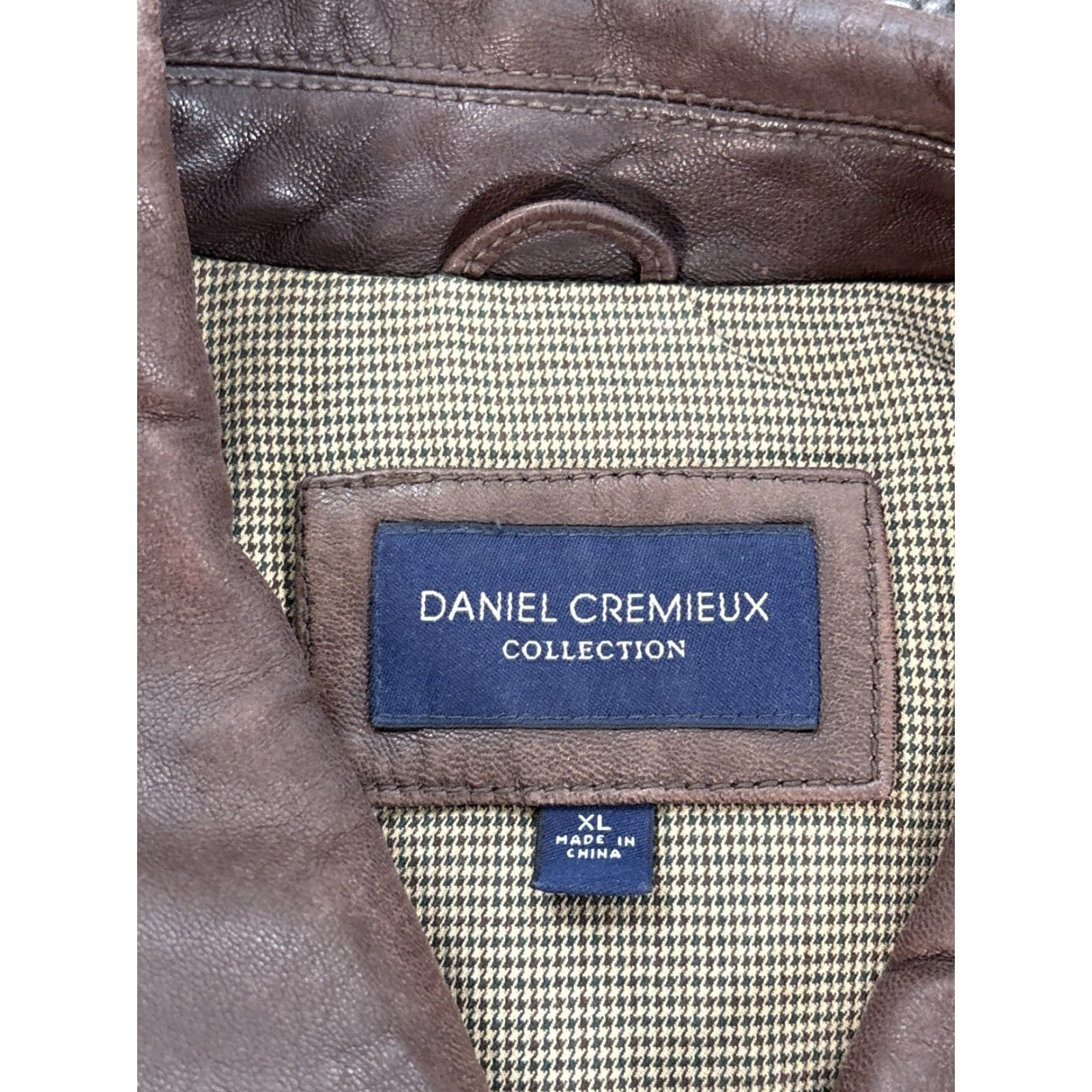 Cremieux **Daniel Cremieux XL Distressed Brown Leather Jacket Mens** User: Daniel Cremieux Leather Jacket Mens XL Distressed Brown Size US XL / EU 56 / 4 - 4 Thumbnail