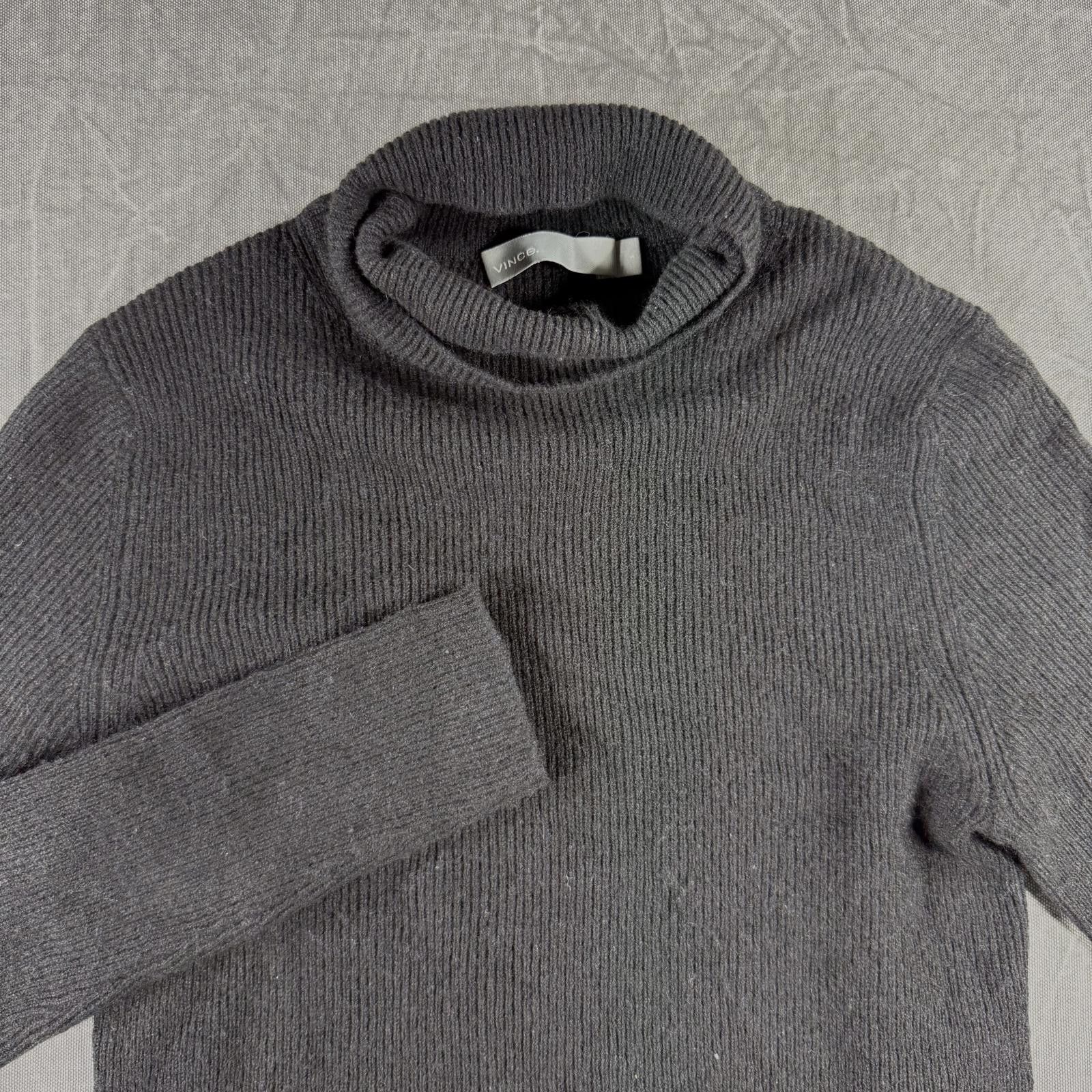 Vince Vince Shirt Women's S Black Long Sleeve Turtleneck Cashmere Size S / US 4 / IT 40 - 1 Thumbnail