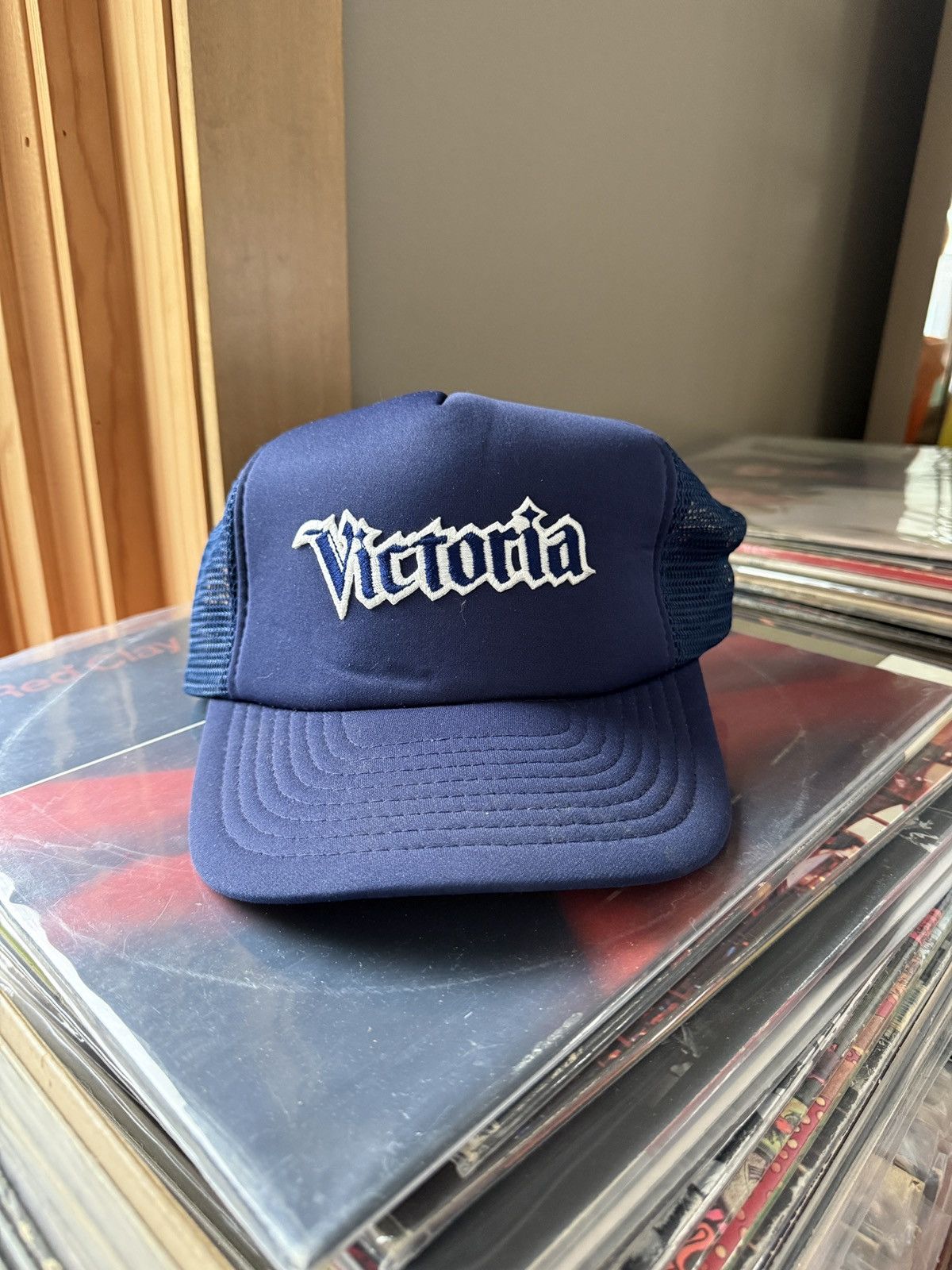Vintage Vintage 80s Victoria Canada Snapback Mesh Trucker Hat Size ONE SIZE - 1 Thumbnail