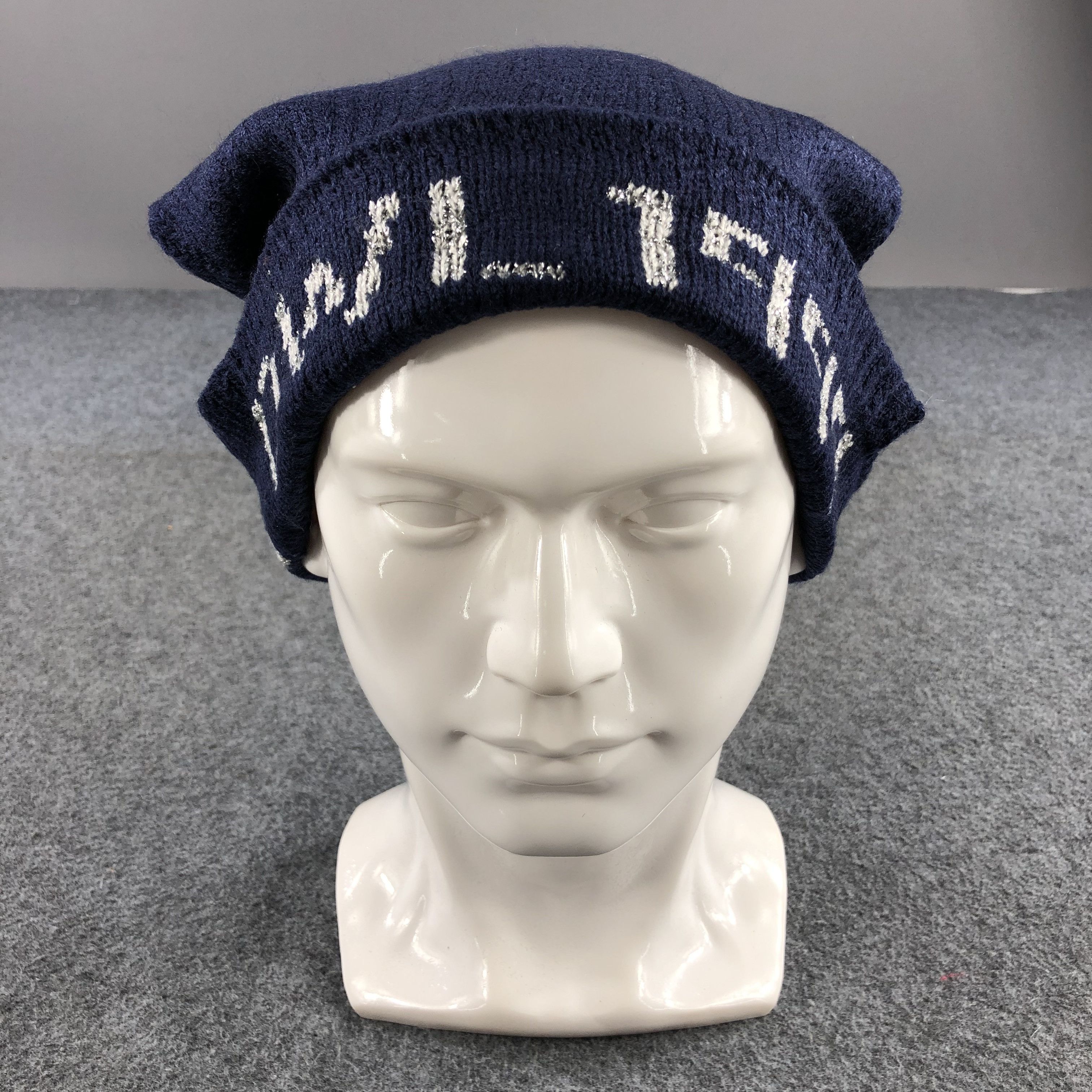 Disney 1999 Dreams Come True Wonderland Blue Knit Beanie B282 Size ONE SIZE - 1 Thumbnail