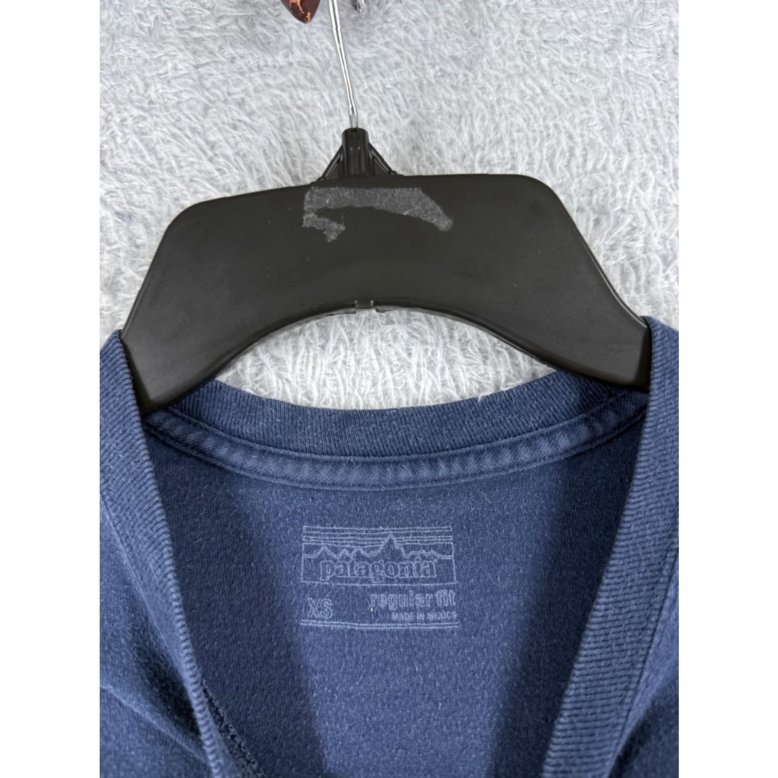 Patagonia Patagonia Shirt Men XS Blue Long Sleeve Crew Neck Logo T-Shirt Size US XS / EU 42 / 0 - 7 Thumbnail