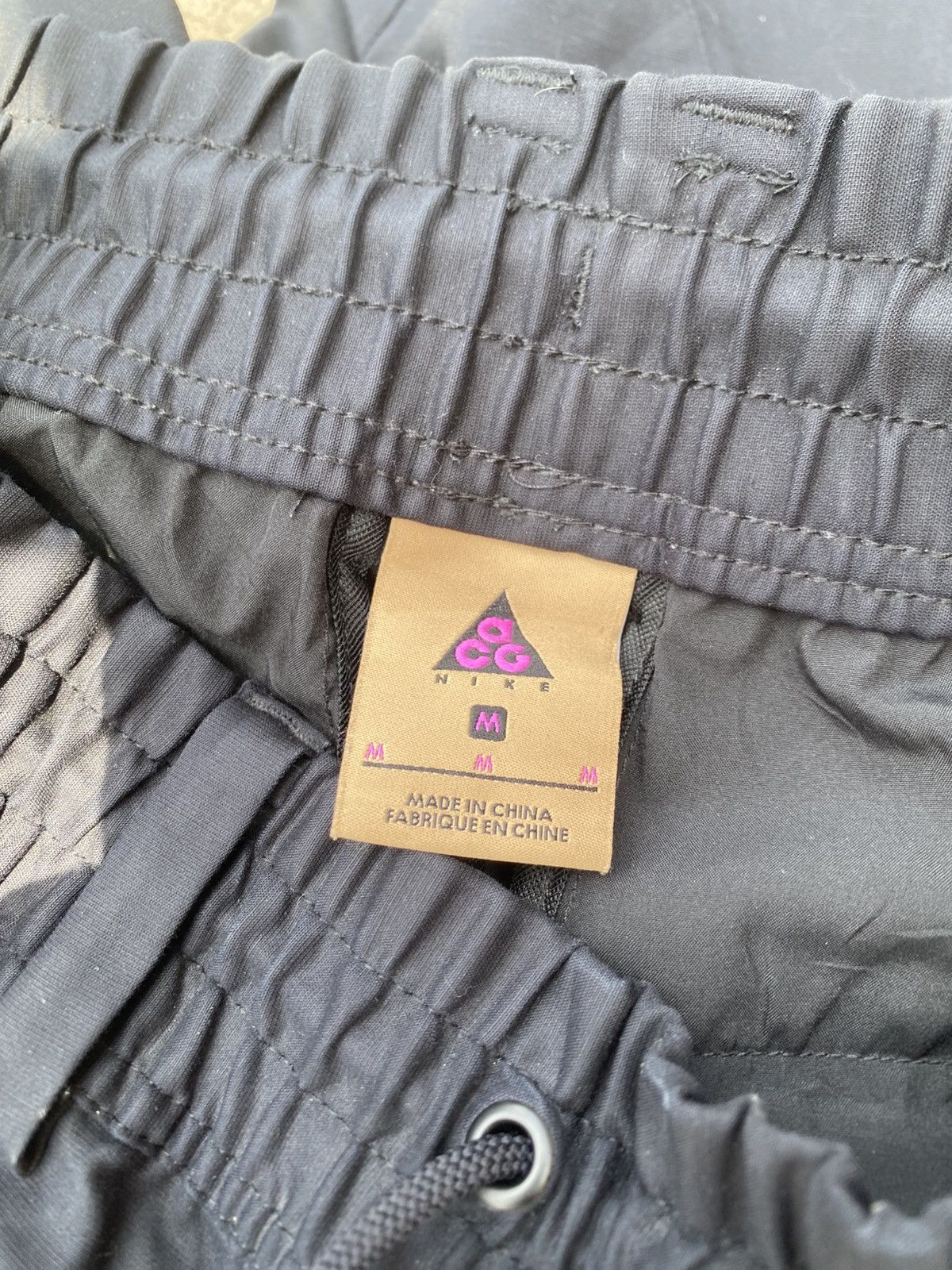 Nike ACG Nike ACG Cargo Pants Black Zip Utility Tactical Size US 34 / EU 50 - 16 Thumbnail