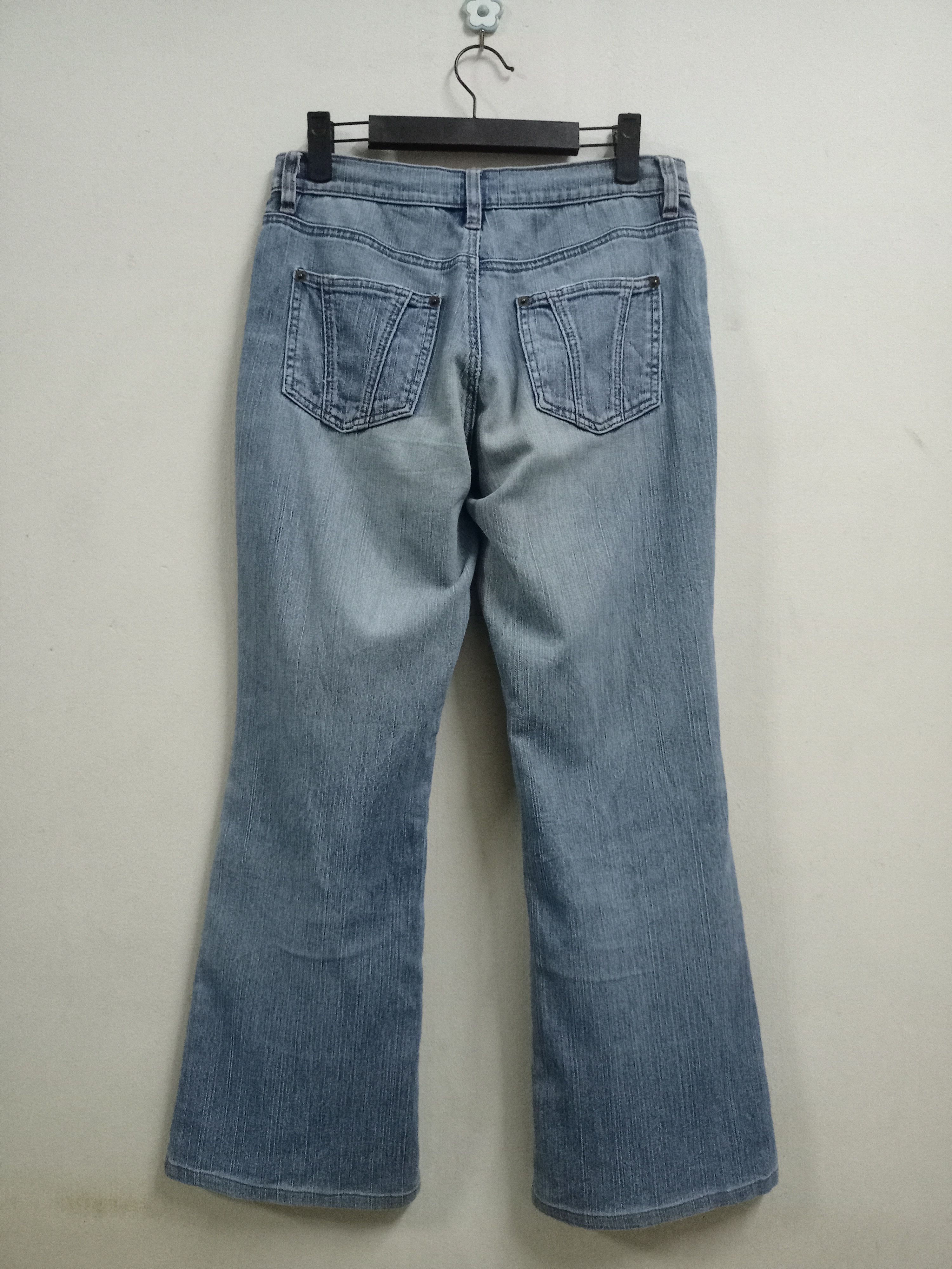 Japanese Brand Vintage Japanese Brand Blue Wash Flare Jeans 29x27 Size US 29 - 2 Thumbnail